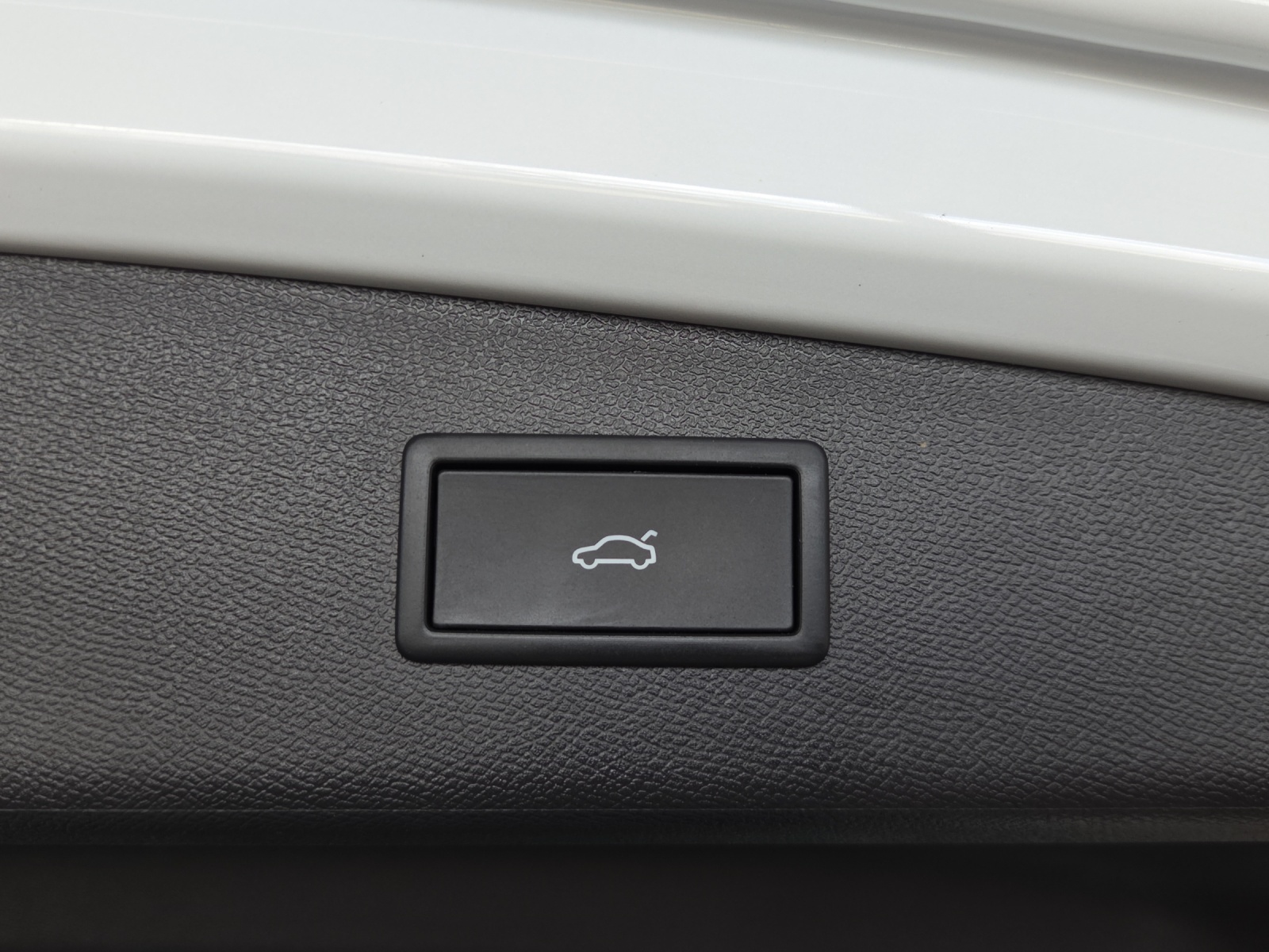 CUPRA LEON ST 1.5 e-HYBRID pHEV Black SymphonyDSG-image-13