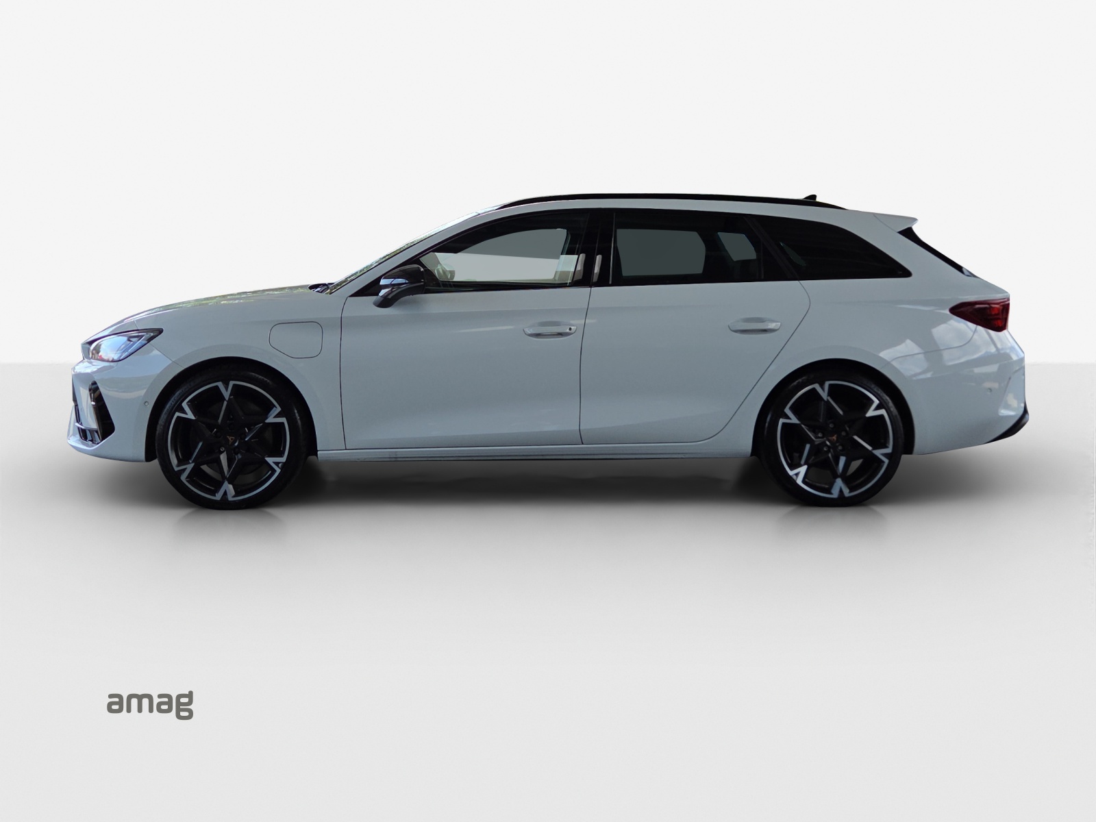 CUPRA LEON ST 1.5 e-HYBRID pHEV Black SymphonyDSG-image-1