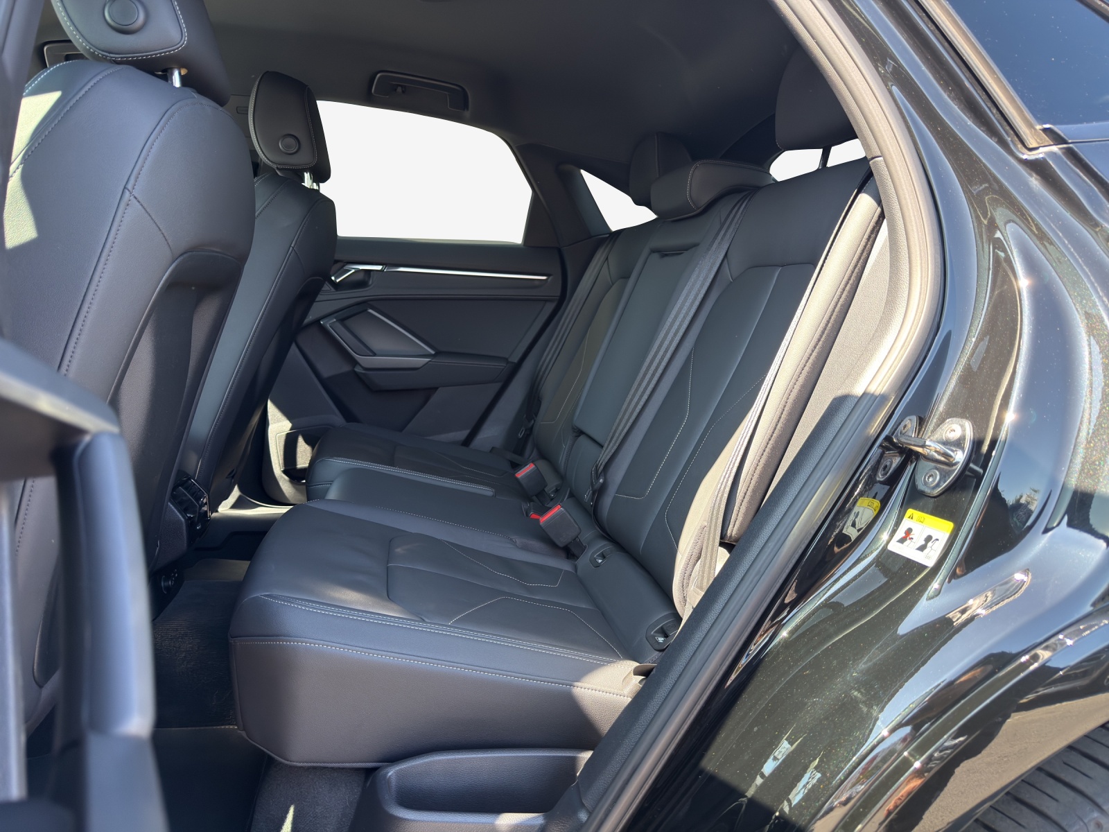 AUDI Q3 Sportback 45 TFSI e S line S-tronic-image-12