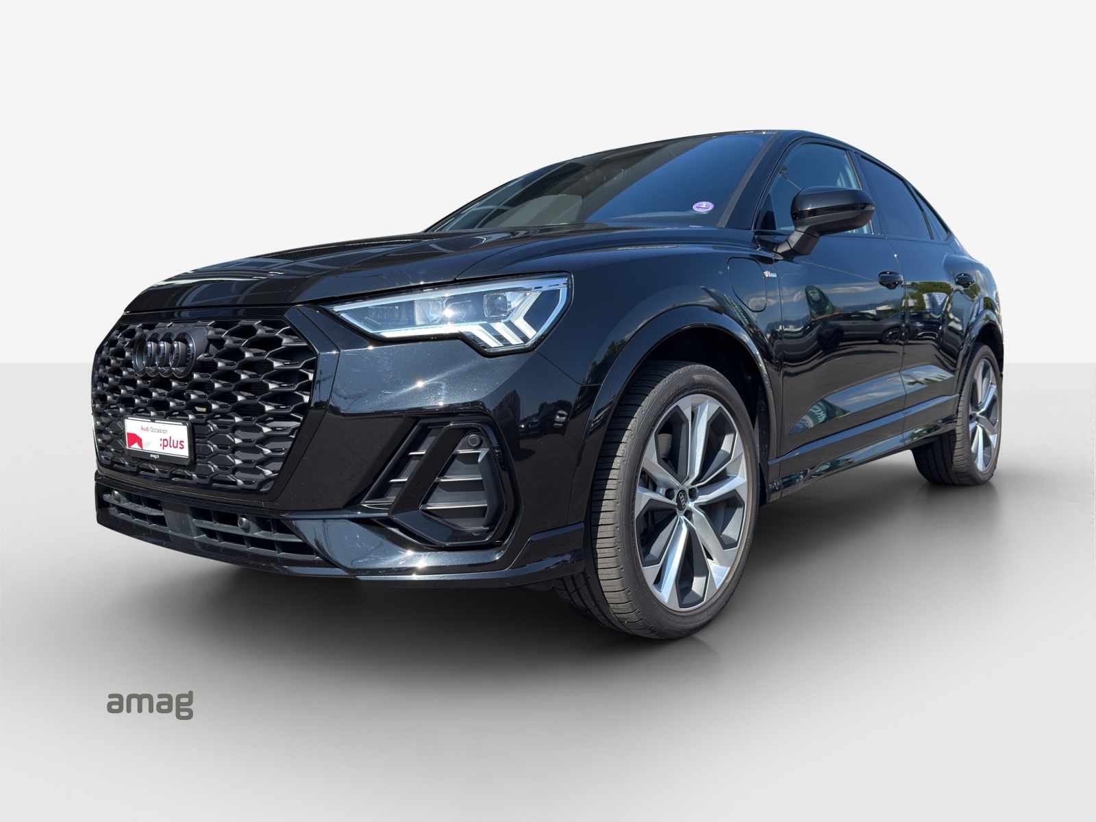 AUDI Q3 Sportback 45 TFSI e S line S-tronic-image-0