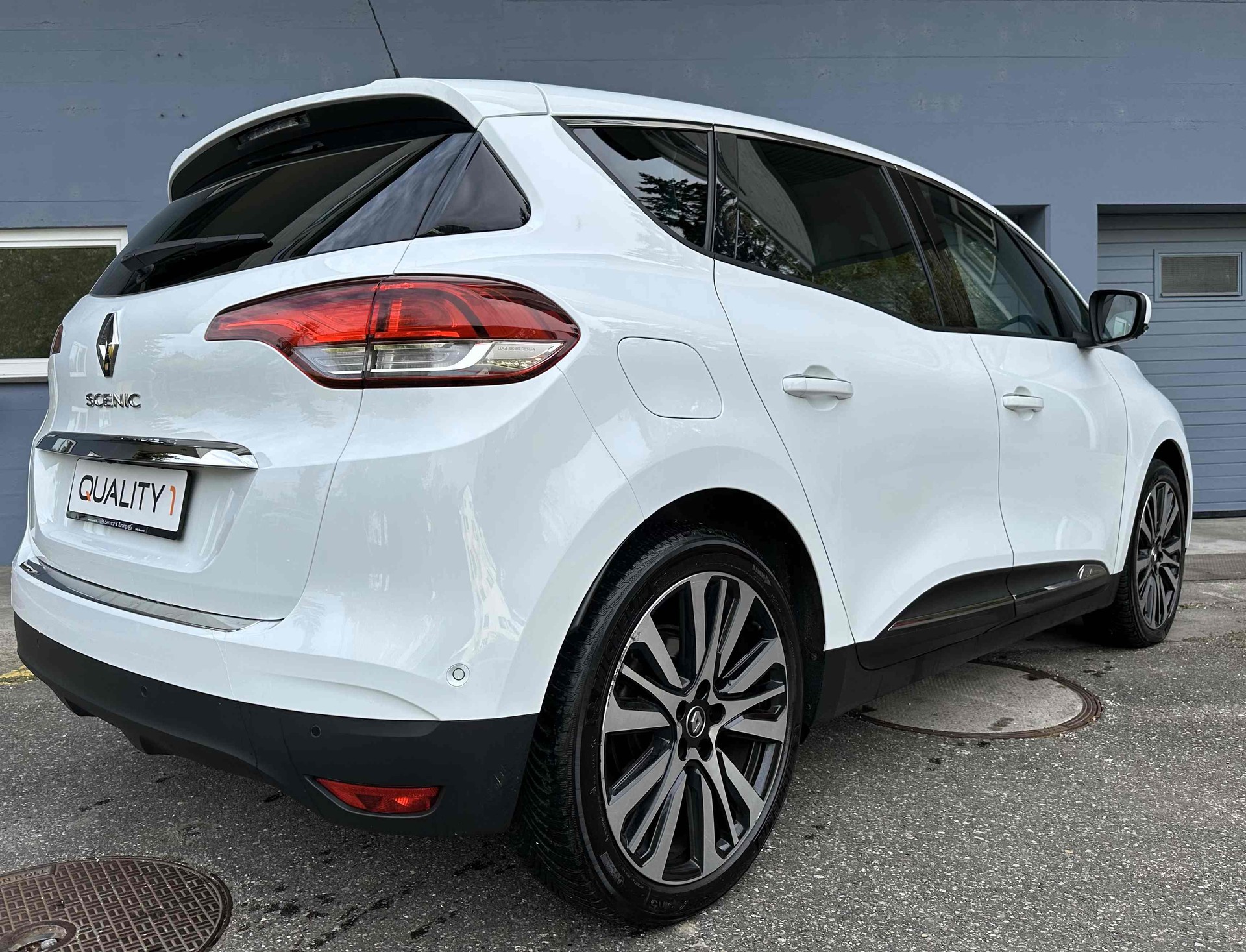 RENAULT Scénic 1.5 dCi Initiale Paris EDC-image-3