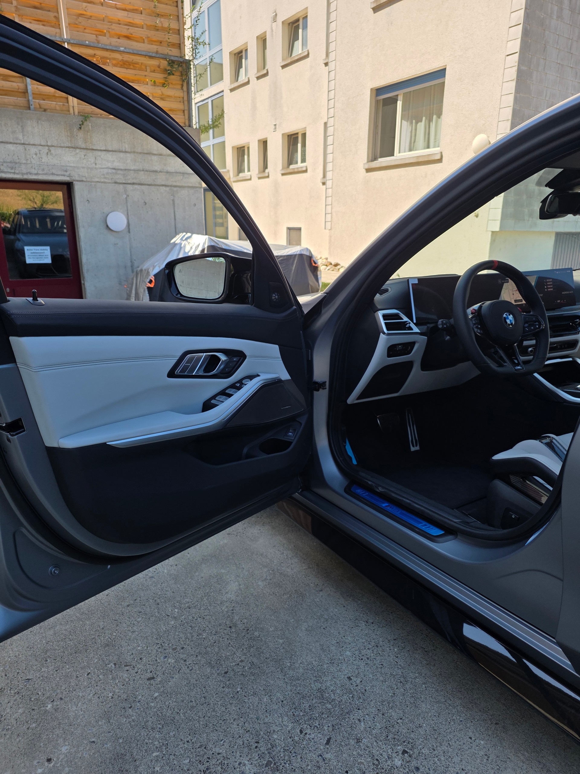 BMW M3 Competition xDrive-image-9