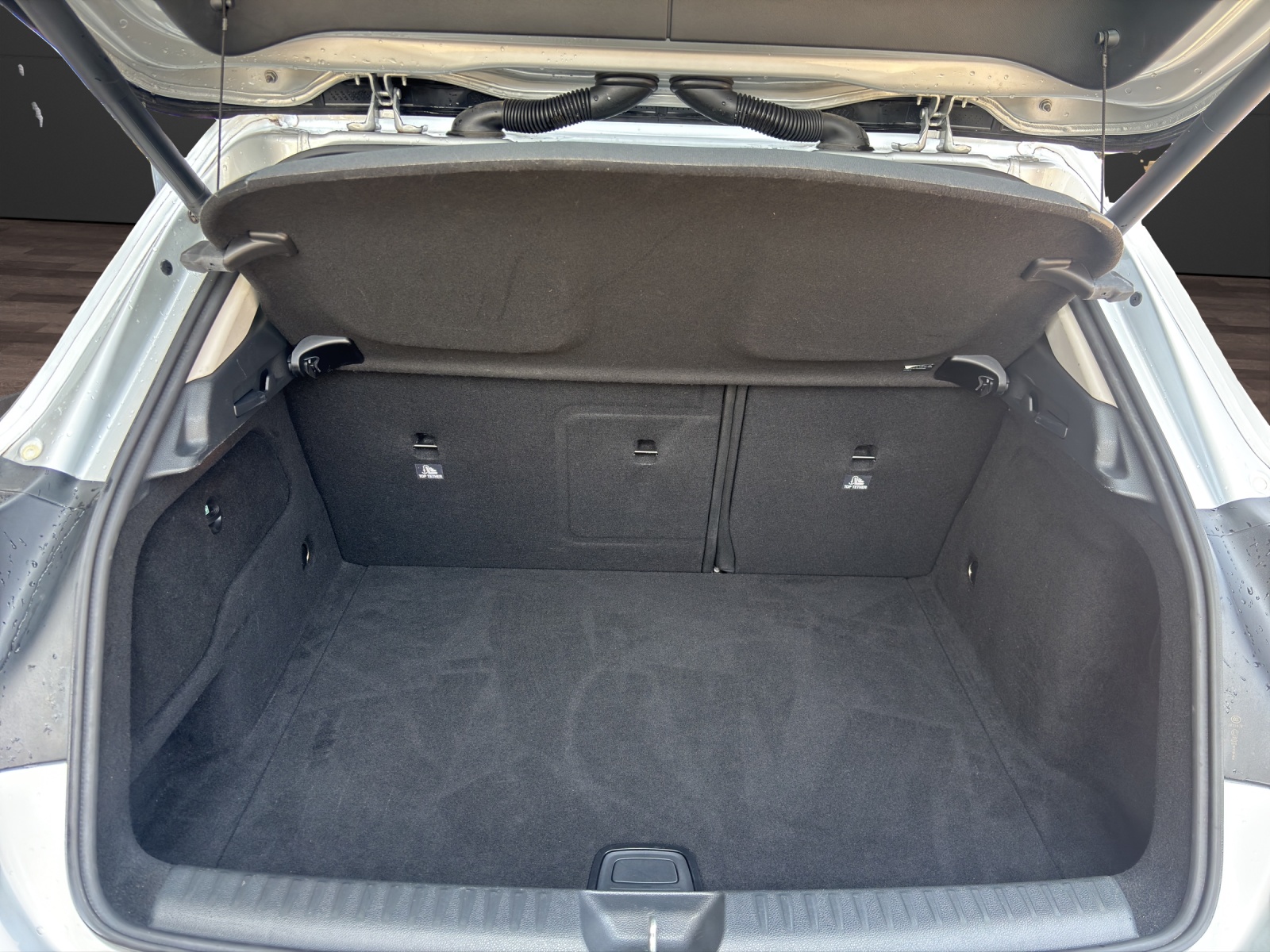 MERCEDES-BENZ GLA 200 CDI Swiss Star Edition Urban 4Matic 7G-DCT-image-13