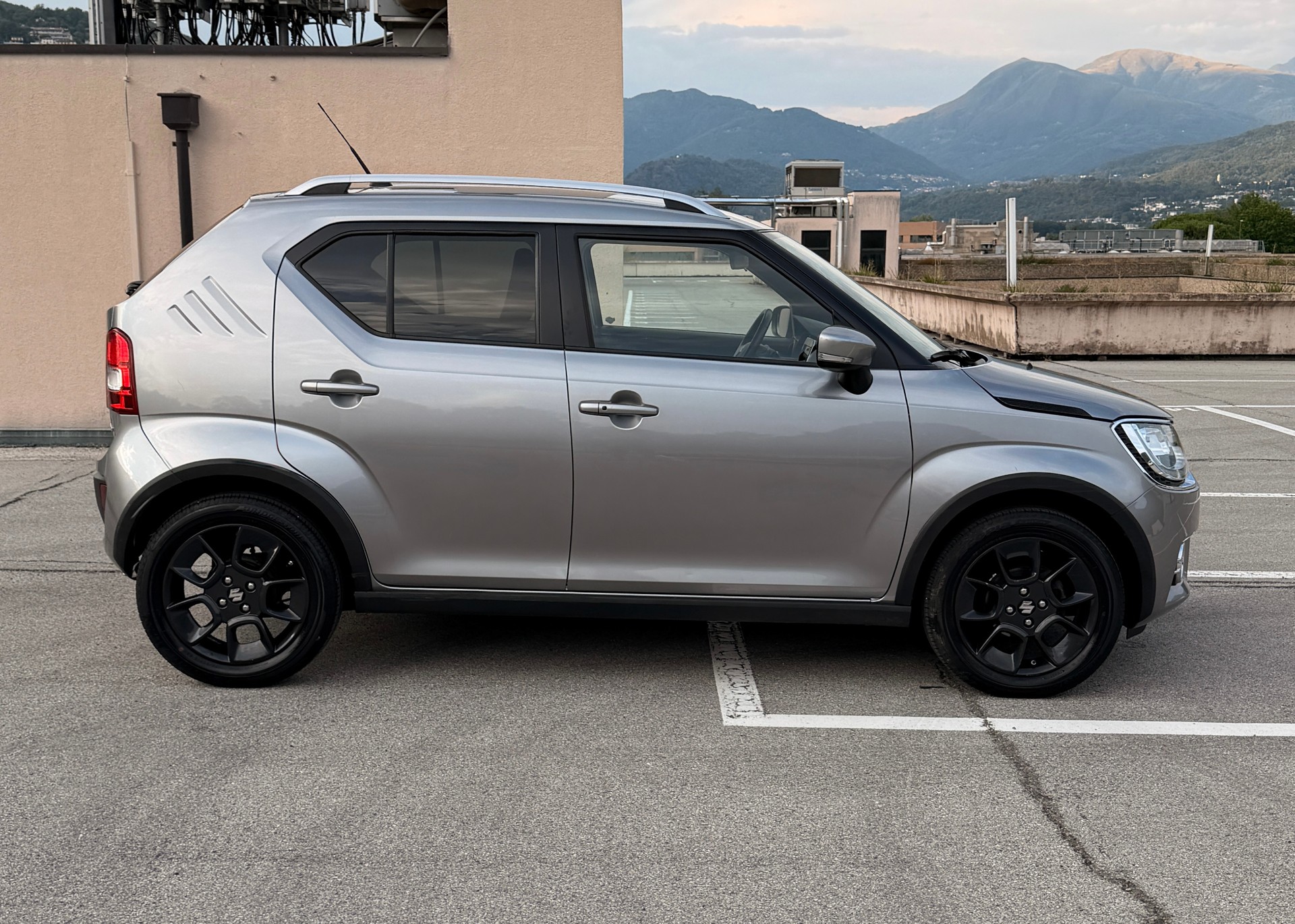 SUZUKI Ignis 1.2i Compact Top 4x4-image-5