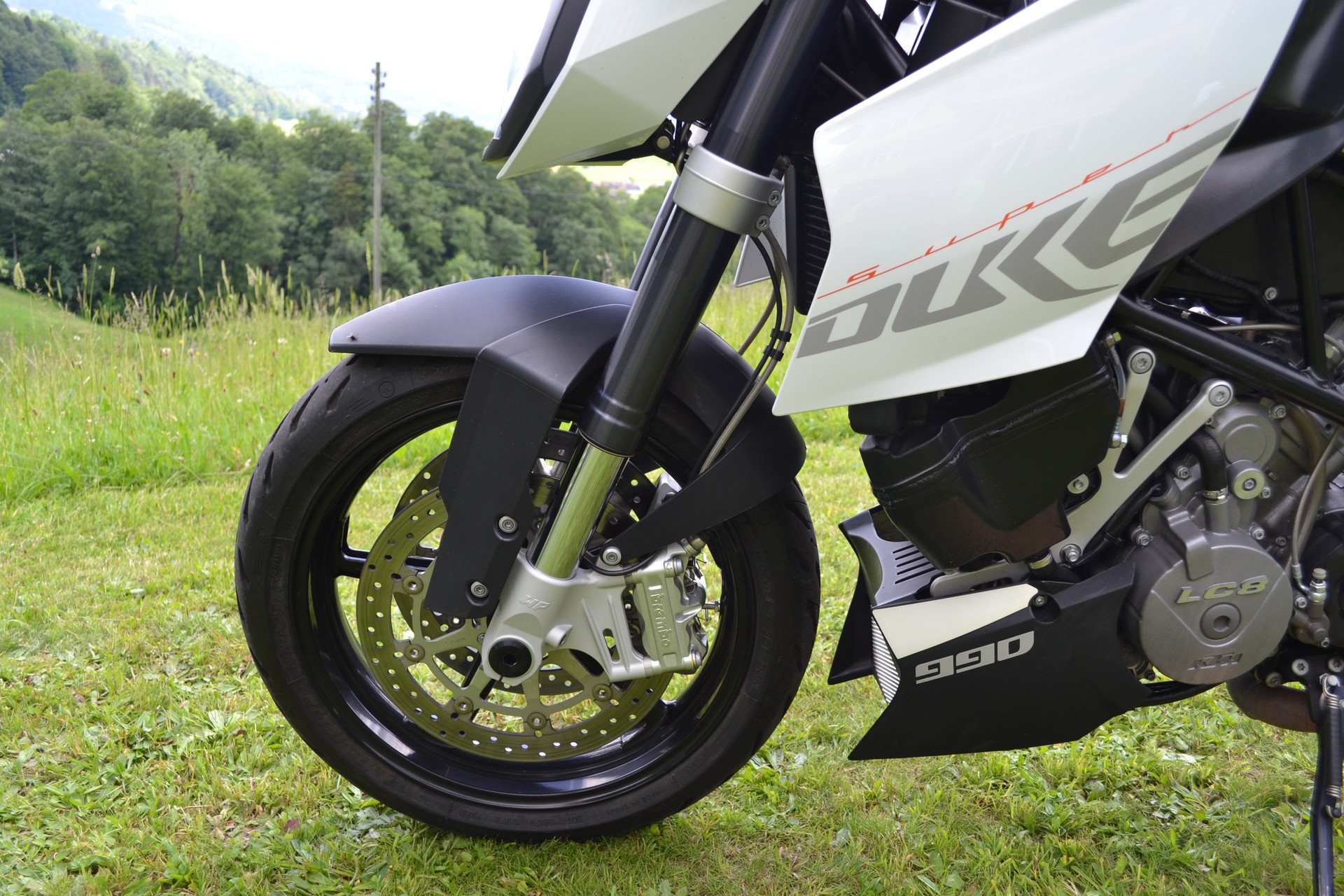 KTM 990 Super Duke-image-3