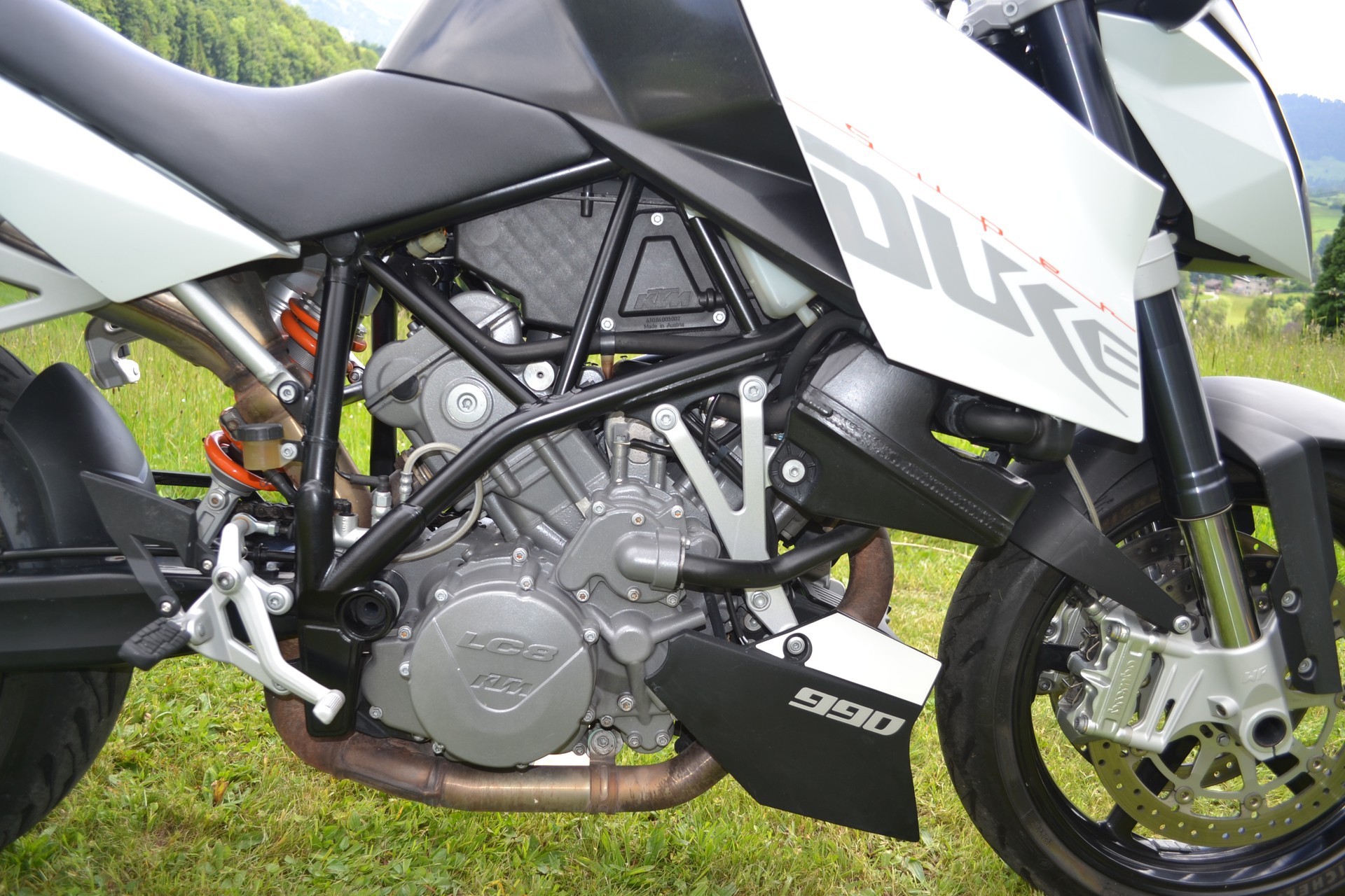 KTM 990 Super Duke-image-5