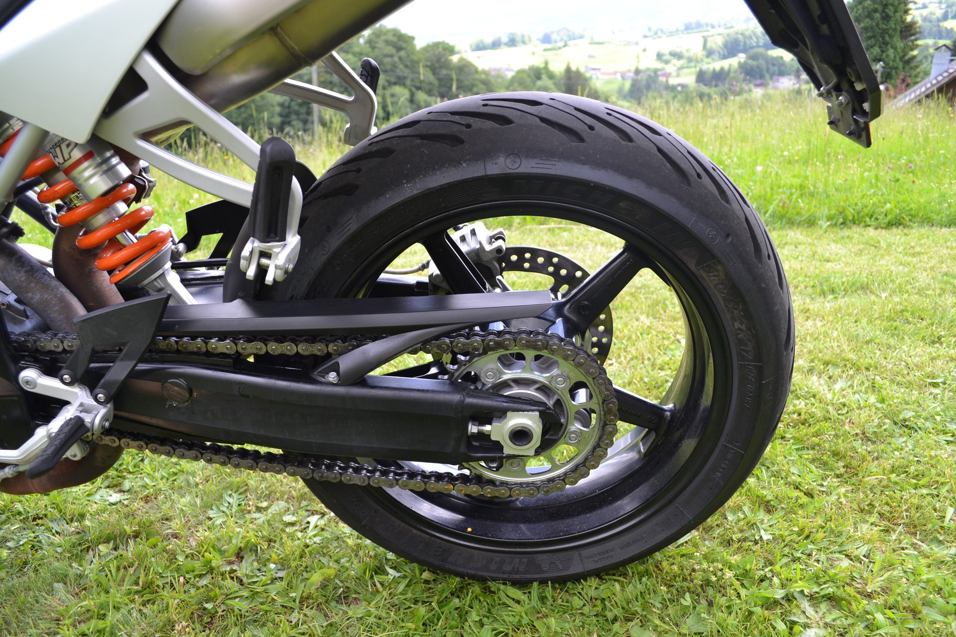 KTM 990 Super Duke-image-10