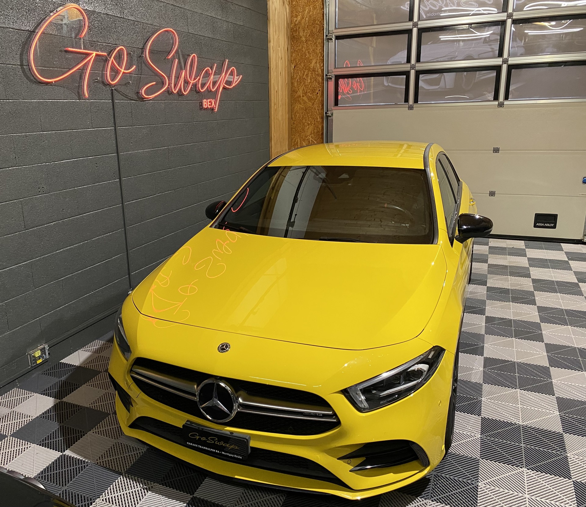 MERCEDES-BENZ A 35 AMG 4Matic Speedshift-image-7