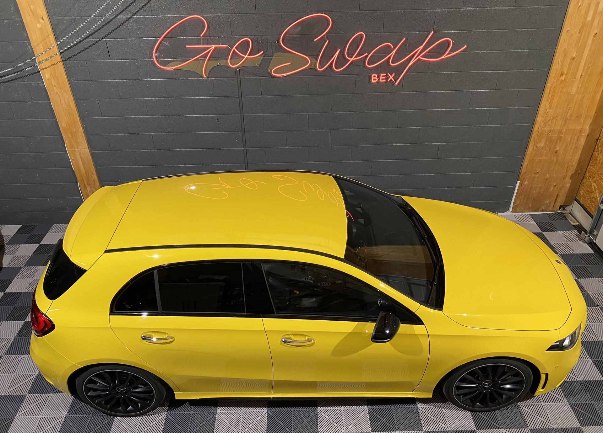 MERCEDES-BENZ A 35 AMG 4Matic Speedshift-image-2