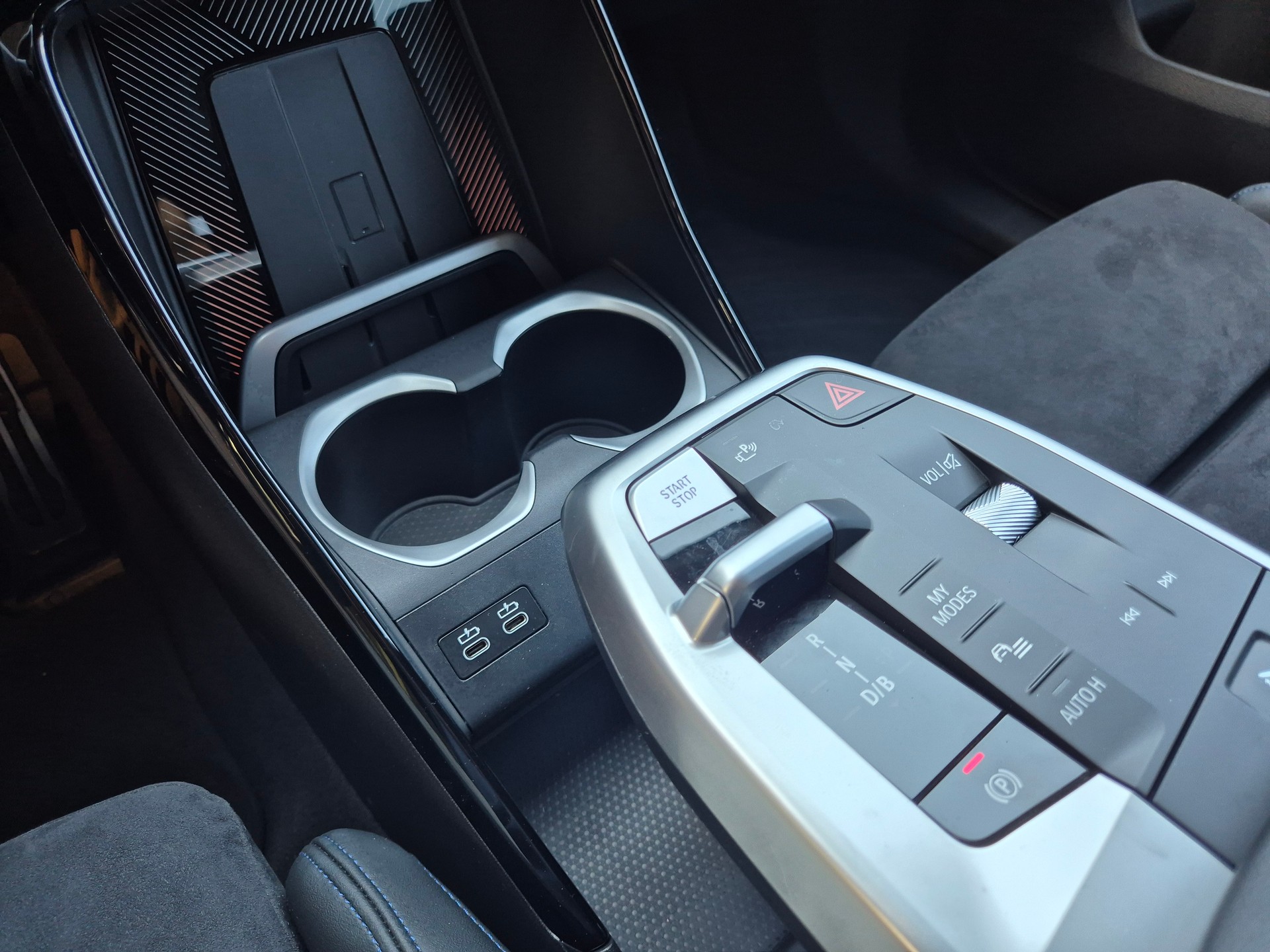 BMW iX2 xDrive 30 M Sport Pro-image-20