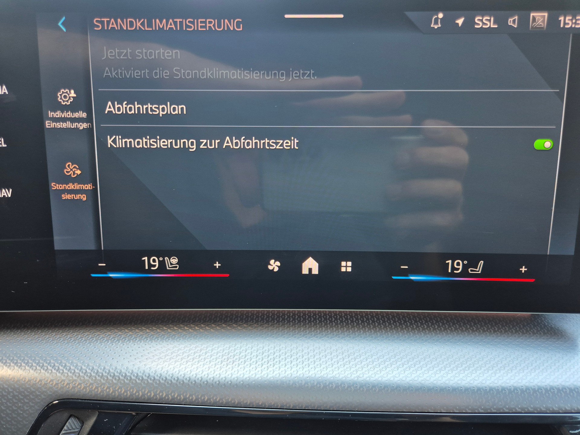 BMW iX2 xDrive 30 M Sport Pro-image-25