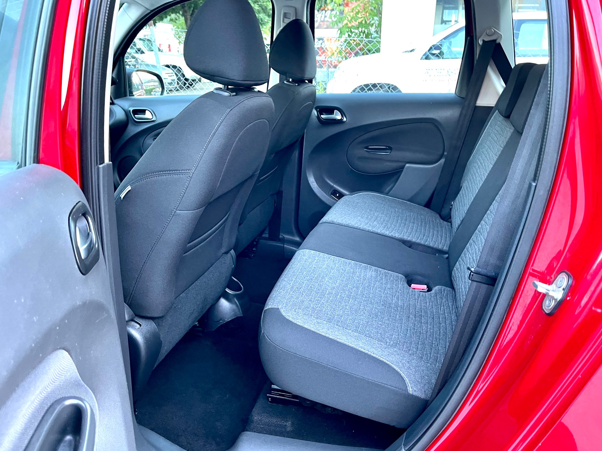 CITROEN C3 Picasso 1.6i 16V Exclusive EGS6-image-13