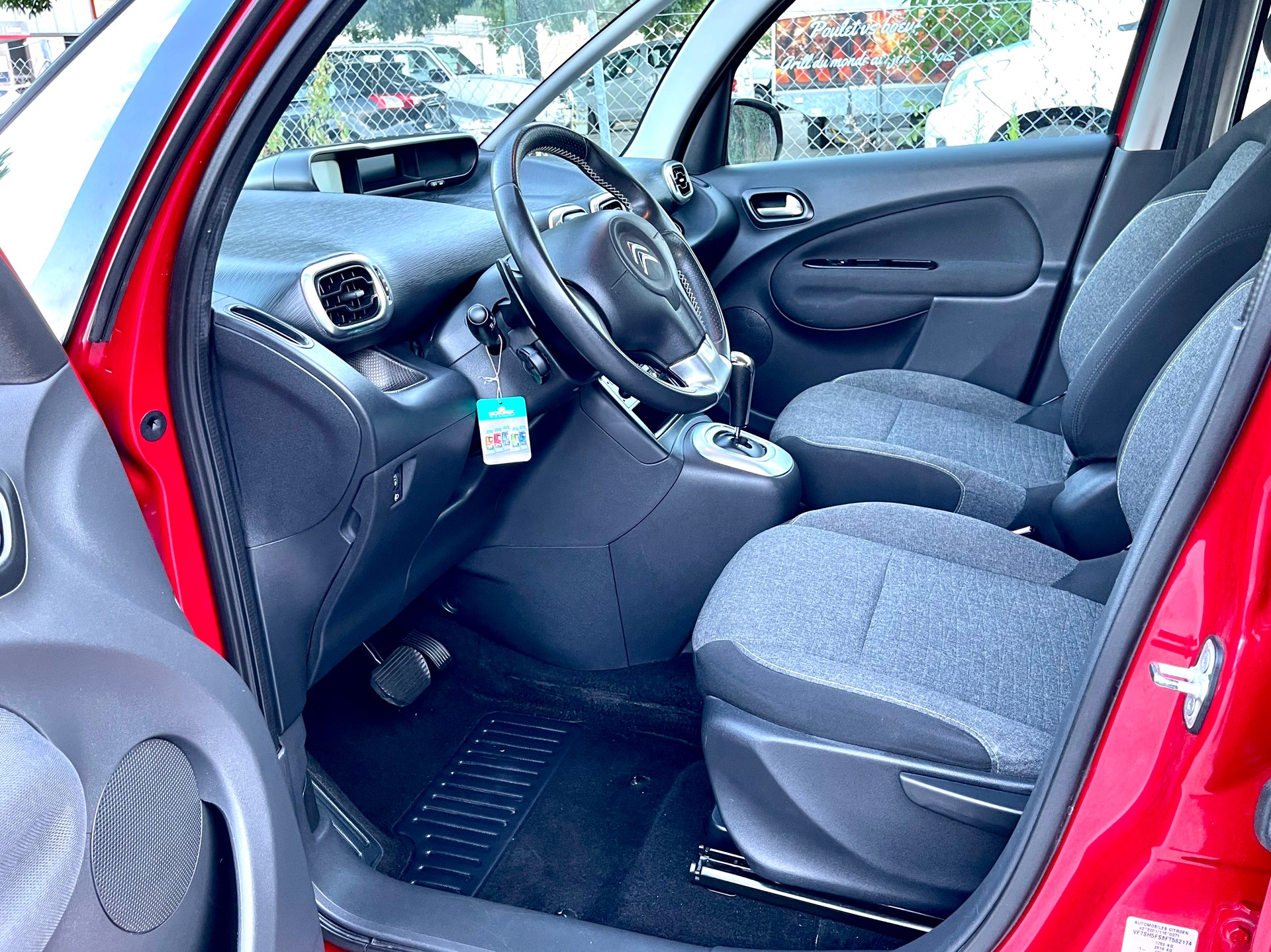CITROEN C3 Picasso 1.6i 16V Exclusive EGS6-image-16