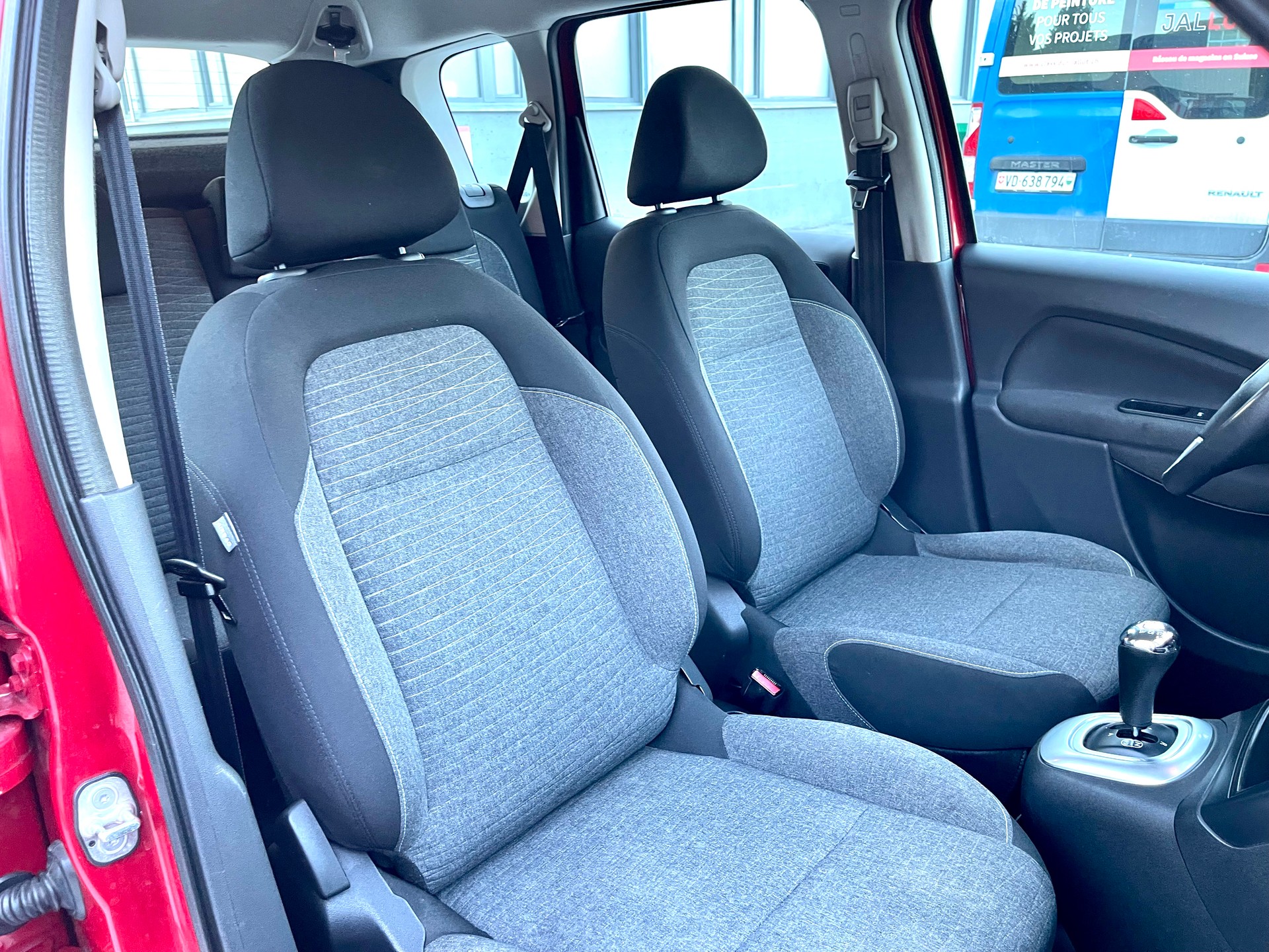 CITROEN C3 Picasso 1.6i 16V Exclusive EGS6-image-27