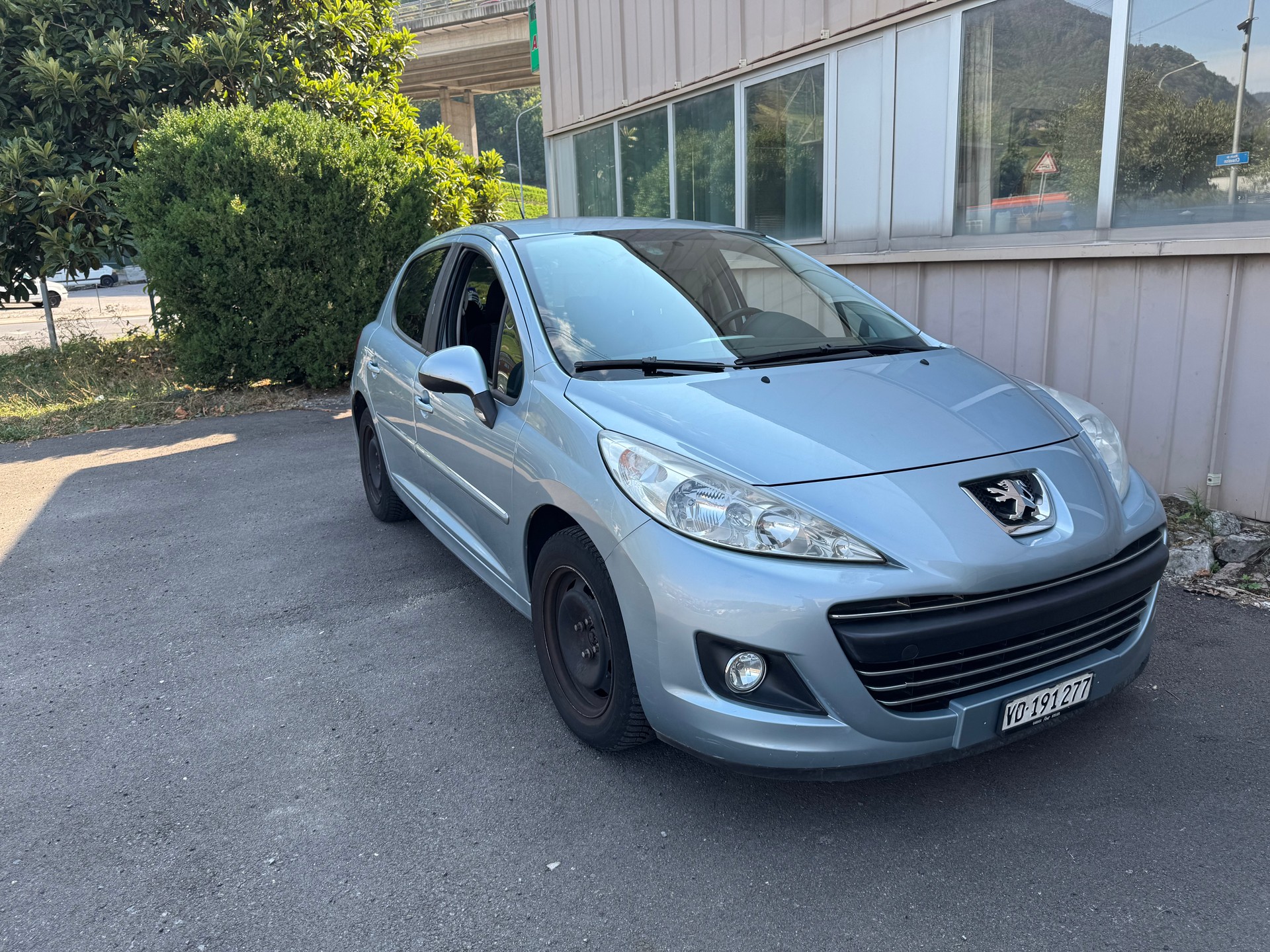 PEUGEOT 207 1.6 16V Sport Automatic-image-1