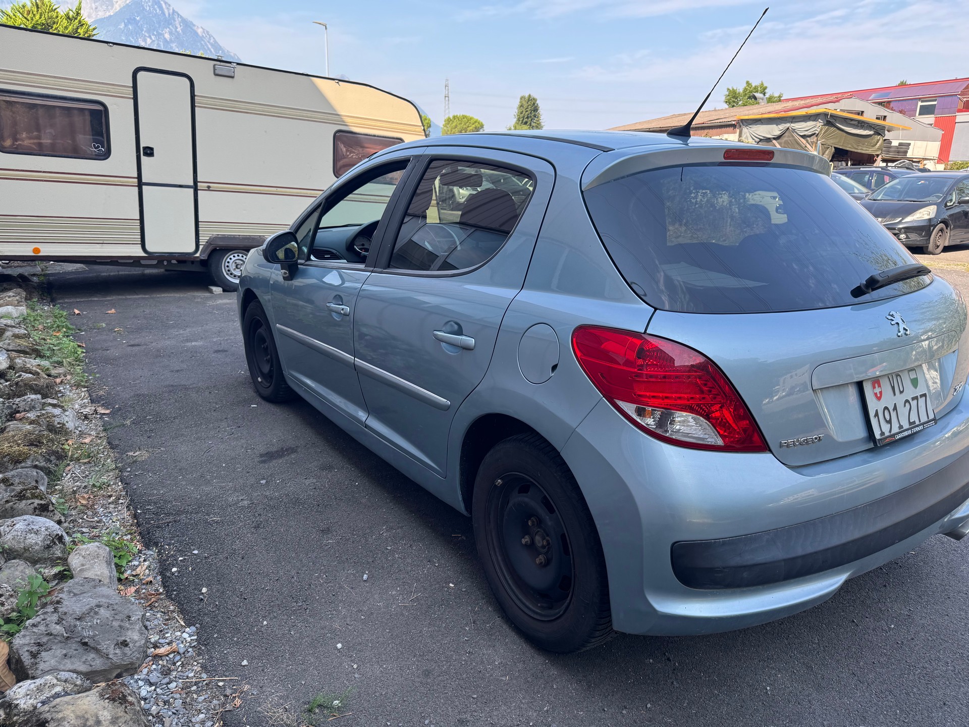 PEUGEOT 207 1.6 16V Sport Automatic-image-3