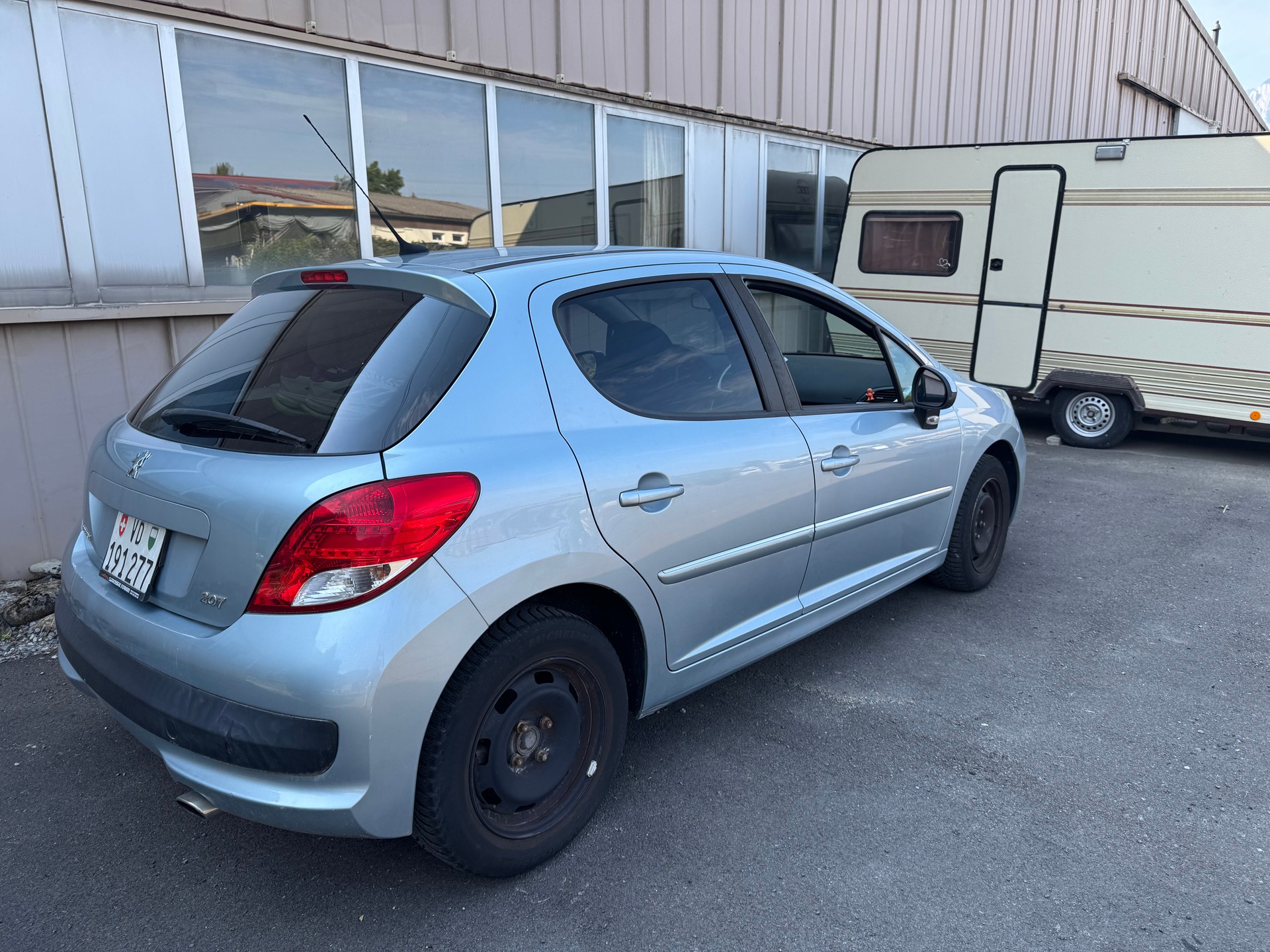 PEUGEOT 207 1.6 16V Sport Automatic-image-2