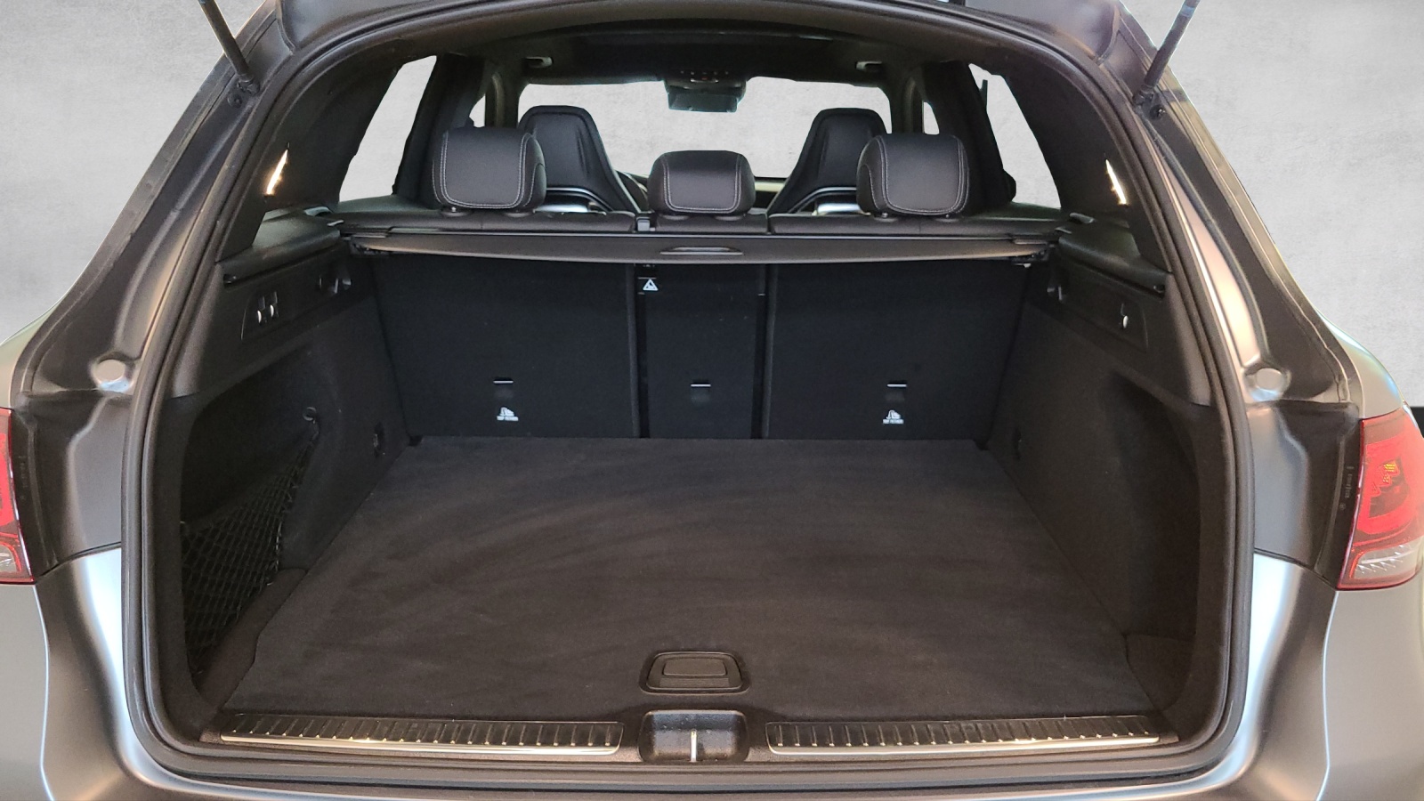 MERCEDES-BENZ GLC 63 S AMG 4Matic 9G-Tronic-image-13