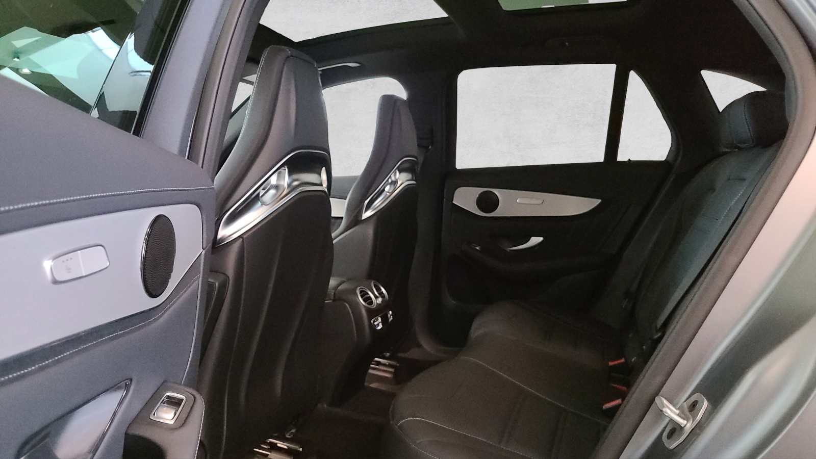 MERCEDES-BENZ GLC 63 S AMG 4Matic 9G-Tronic-image-10
