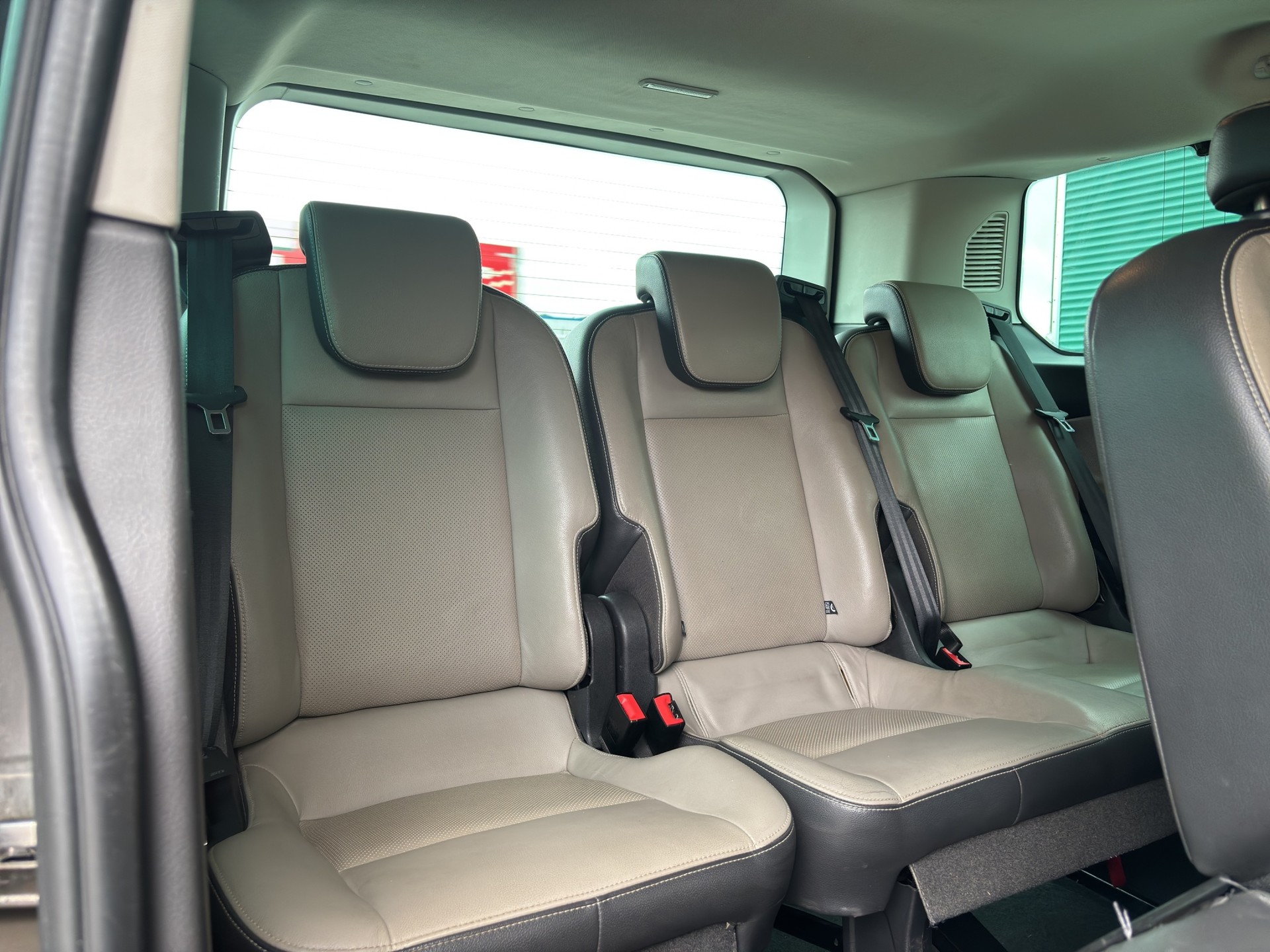 FORD Tourneo C Bus 310 L1 2.0 TDCi 170 Titanium-image-14