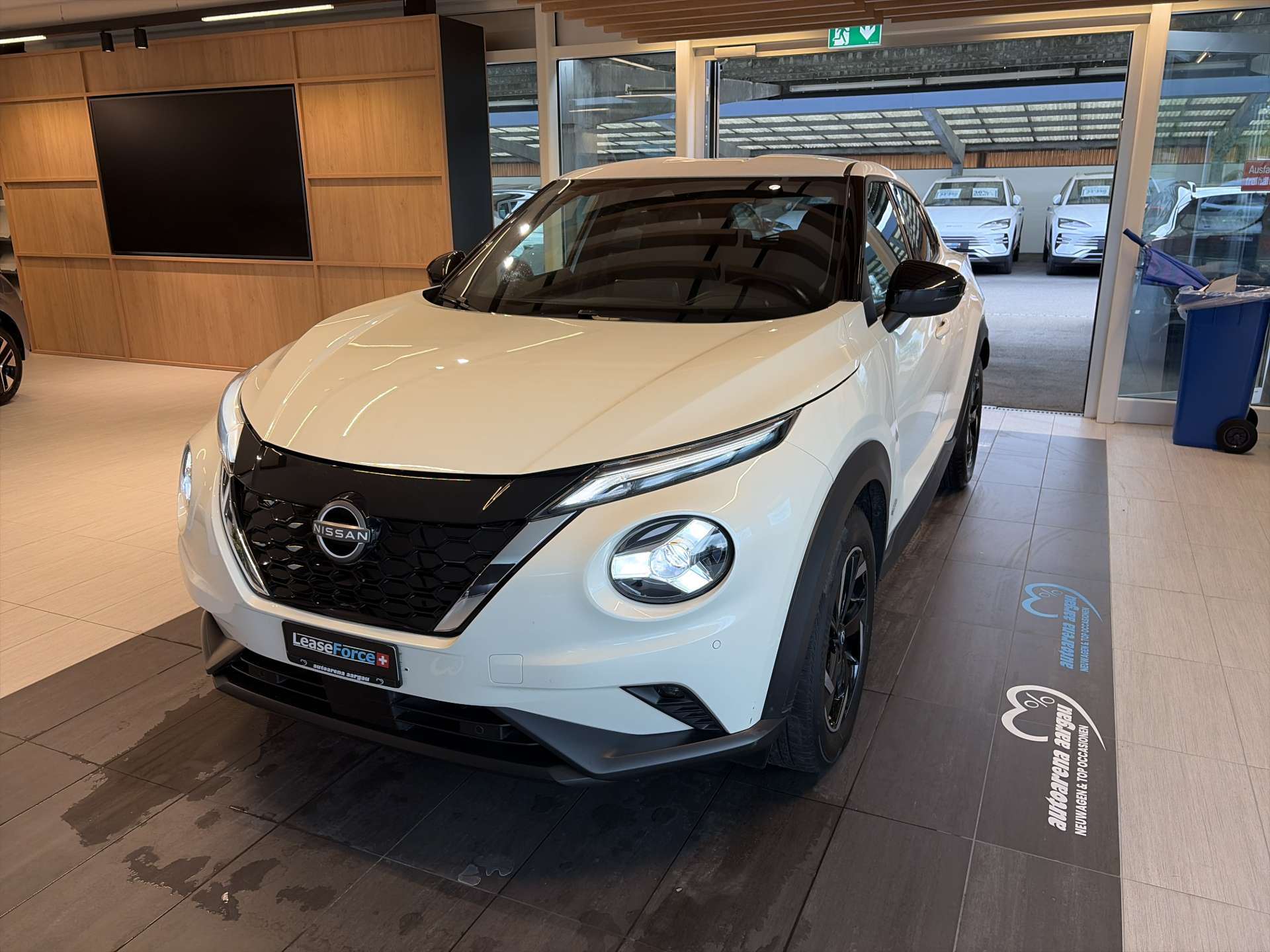 NISSAN Juke 1.6 FHEV Hybrid N-Connecta Automat-image-0