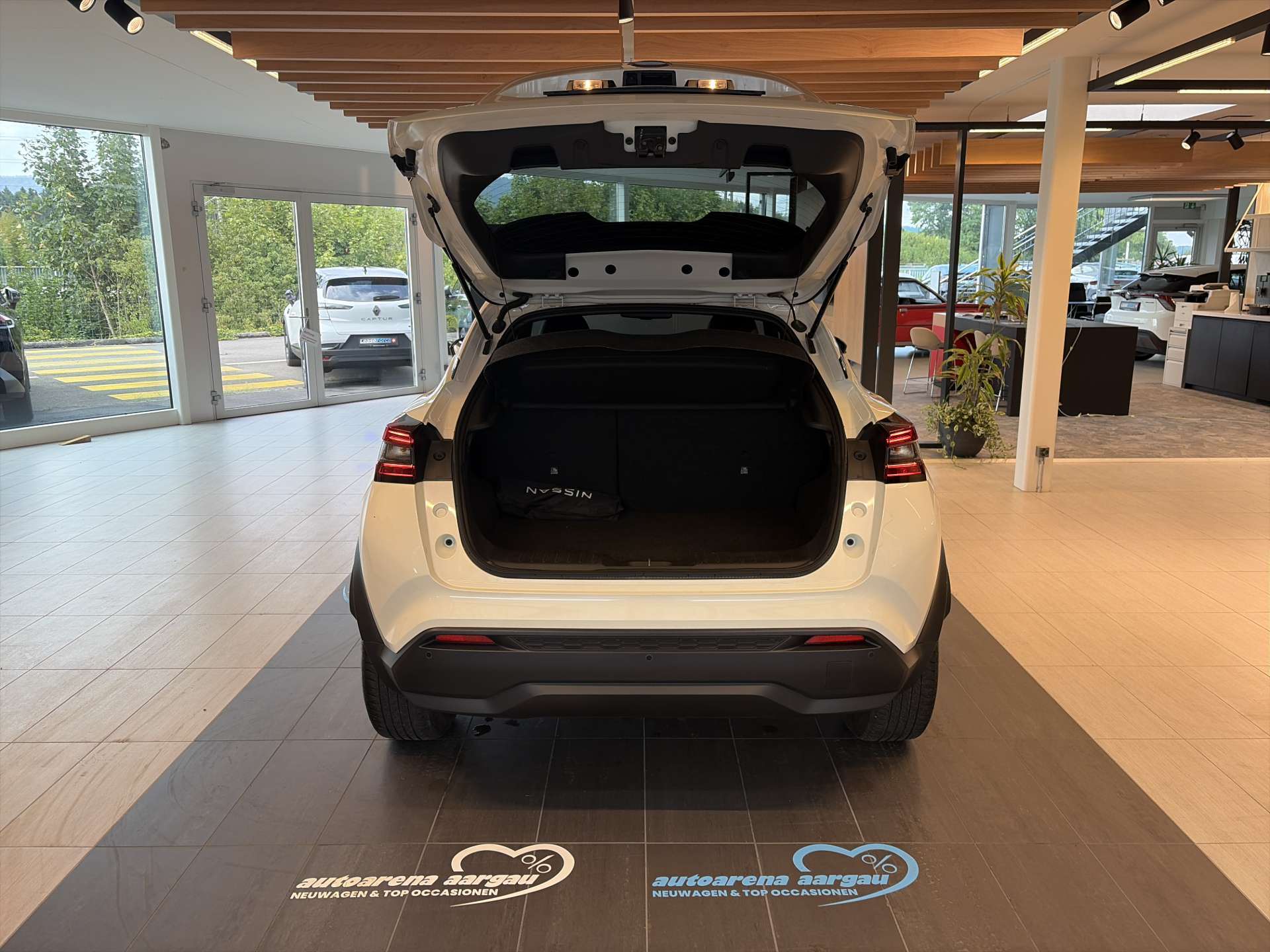 NISSAN Juke 1.6 FHEV Hybrid N-Connecta Automat-image-7
