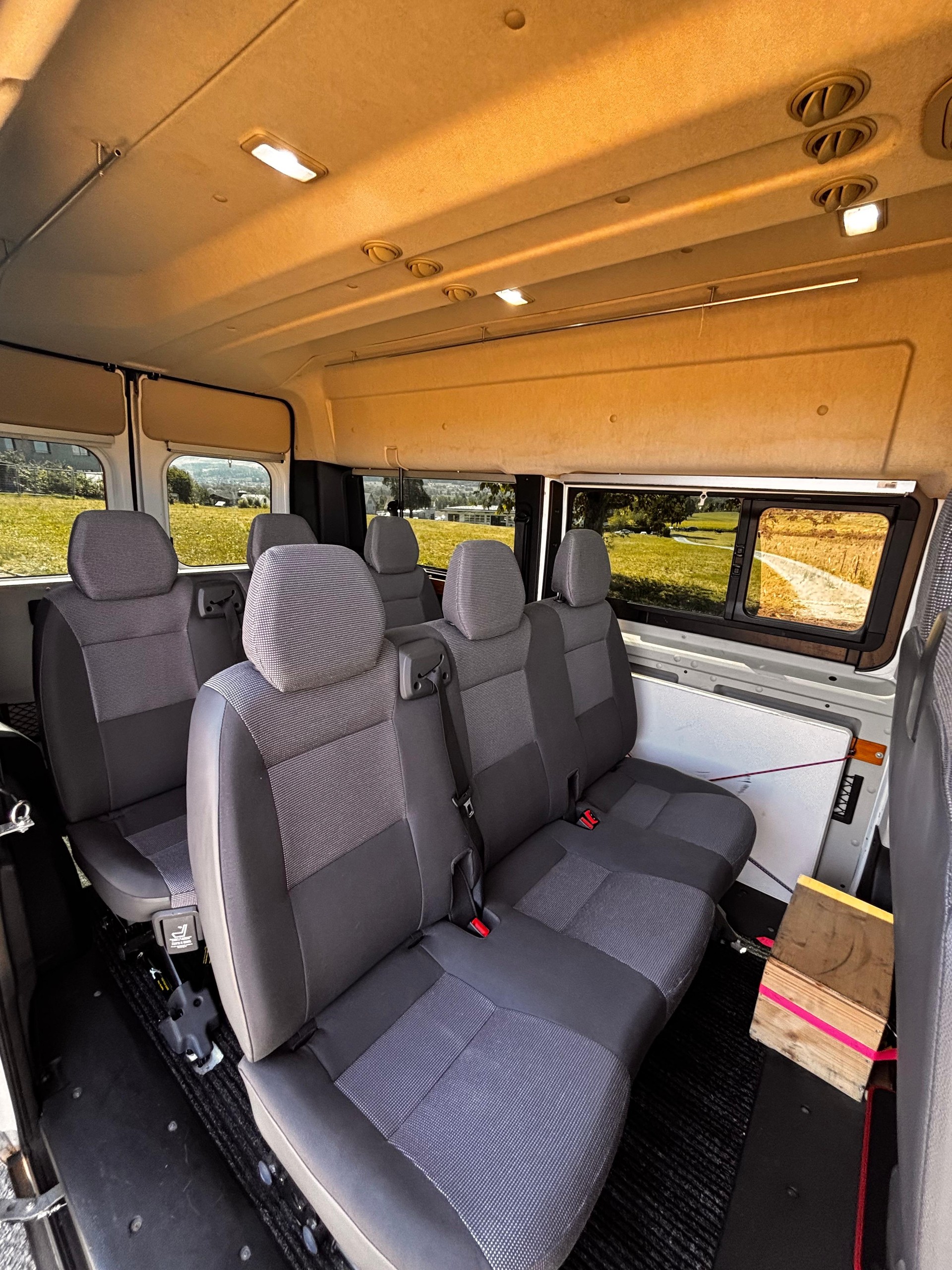 PEUGEOT 2.2 HDI 130 9P Premium-image-10