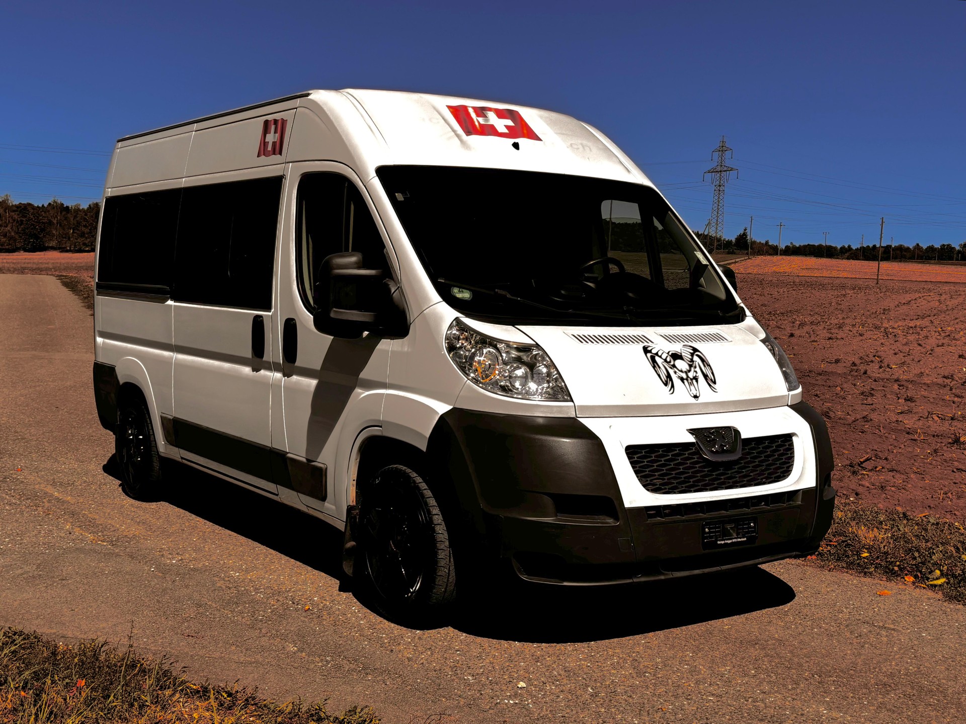 PEUGEOT 2.2 HDI 130 9P Premium-image-1