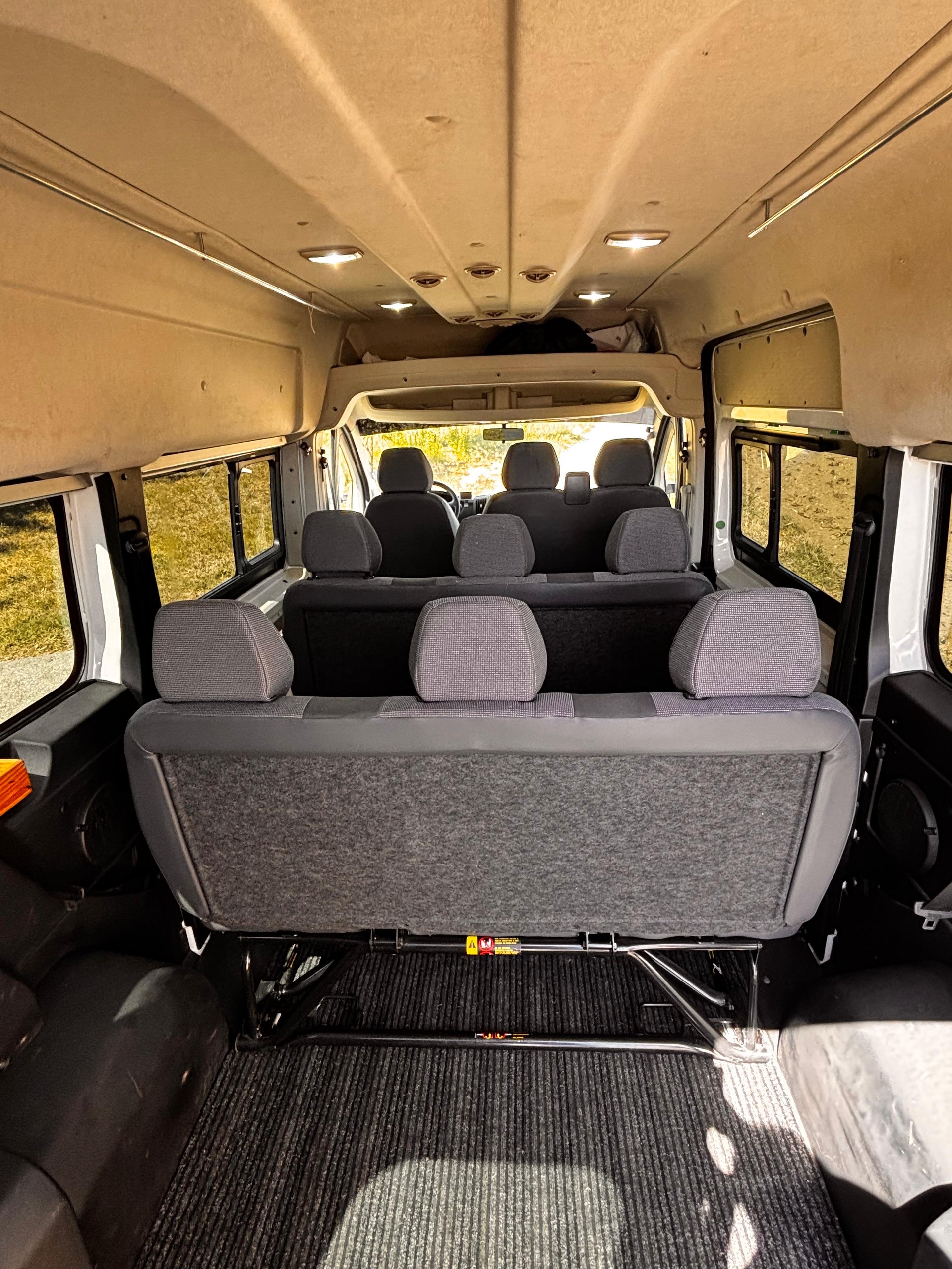 PEUGEOT 2.2 HDI 130 9P Premium-image-9