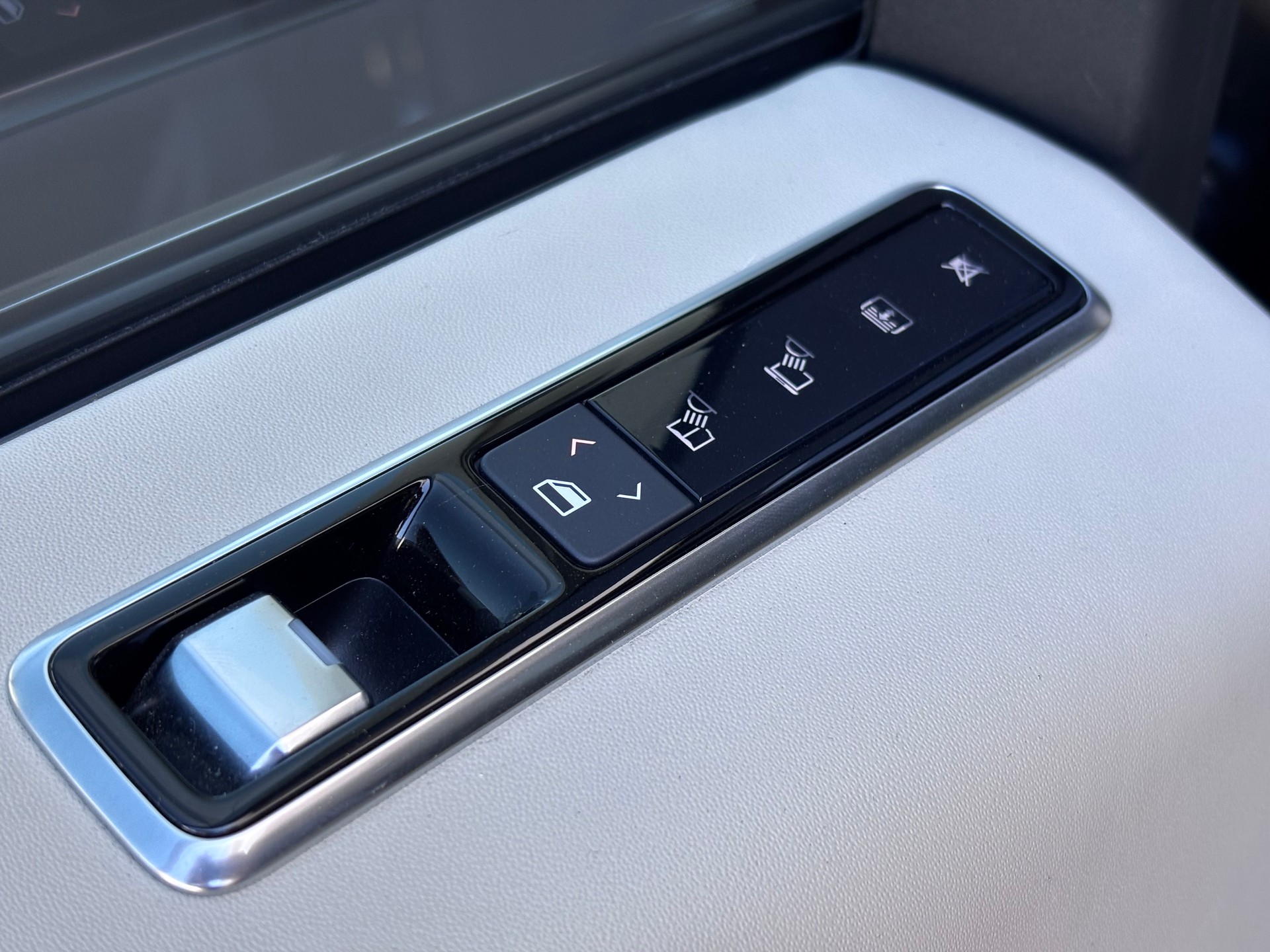 LAND ROVER Range Rover 5.0 V8 S/C AB Automatic-image-24