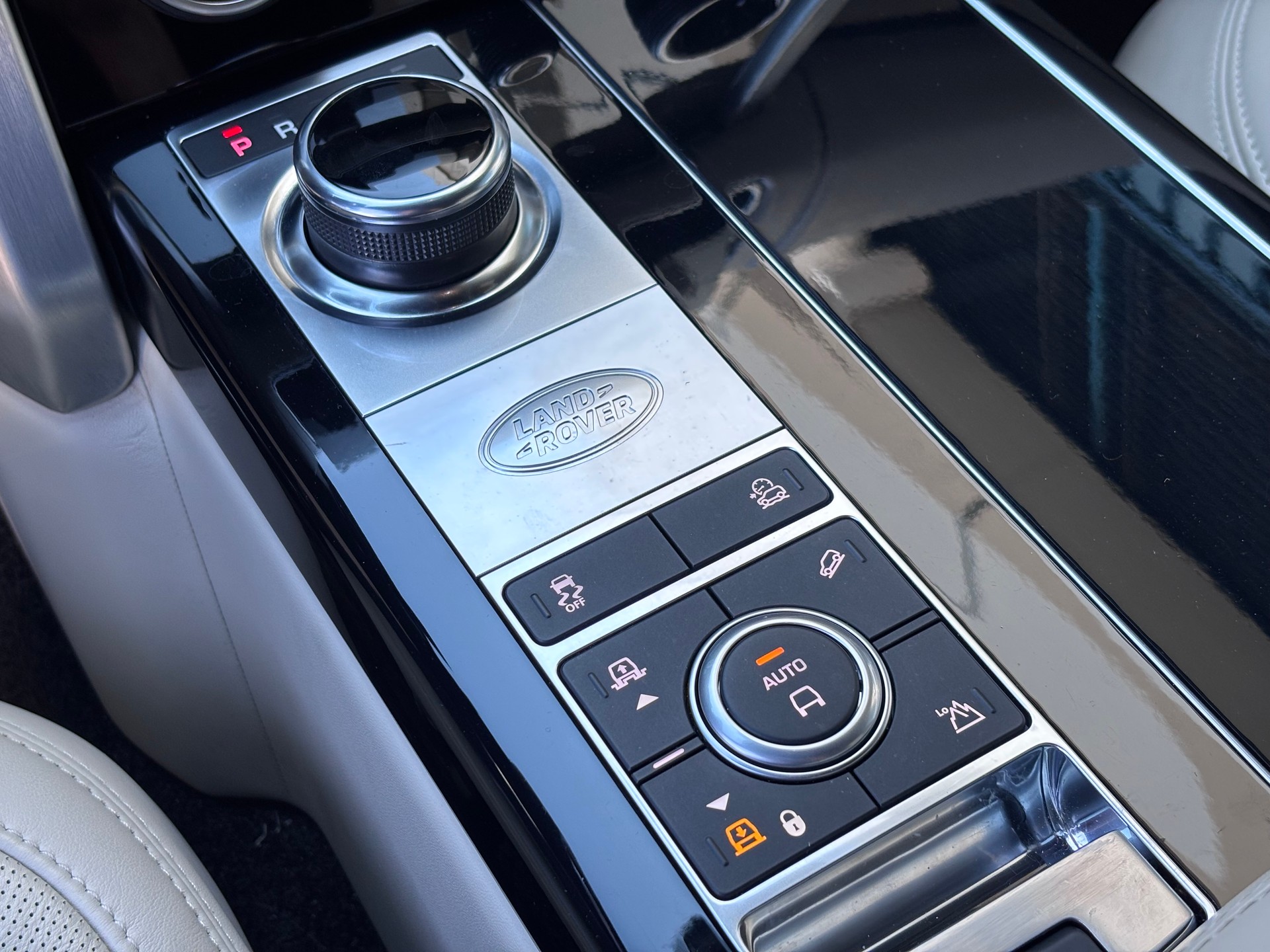 LAND ROVER Range Rover 5.0 V8 S/C AB Automatic-image-20