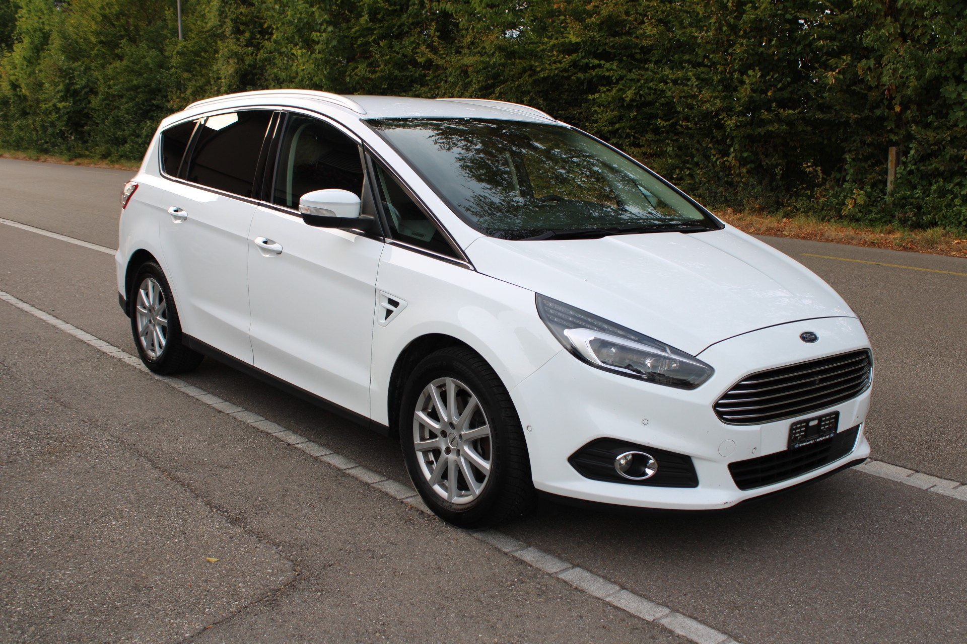 FORD S-Max 2.0 TDCi Titanium AWD PowerShift-image-2