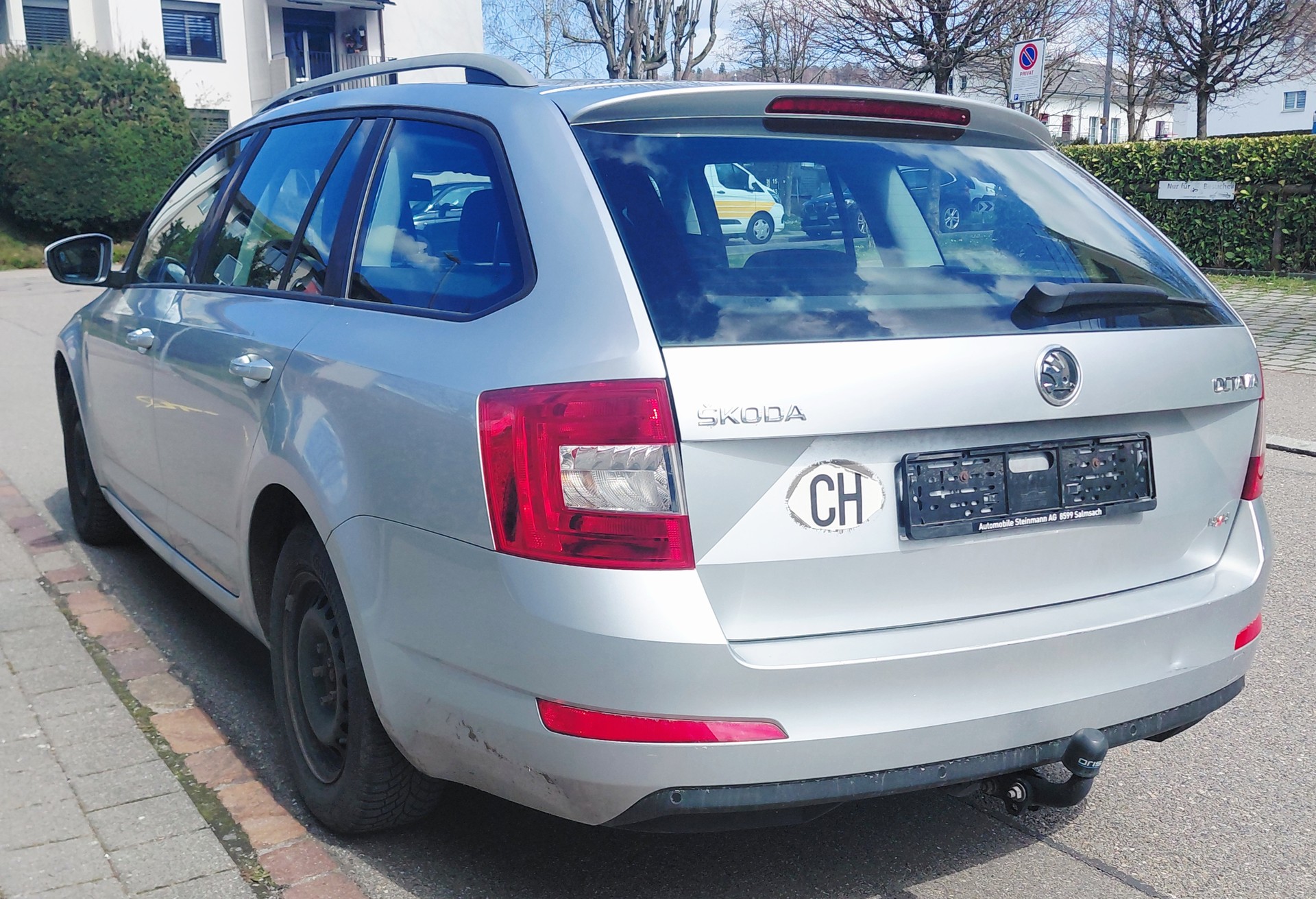 SKODA Octavia Combi 1.6 TDI Elegance 4x4-image-4