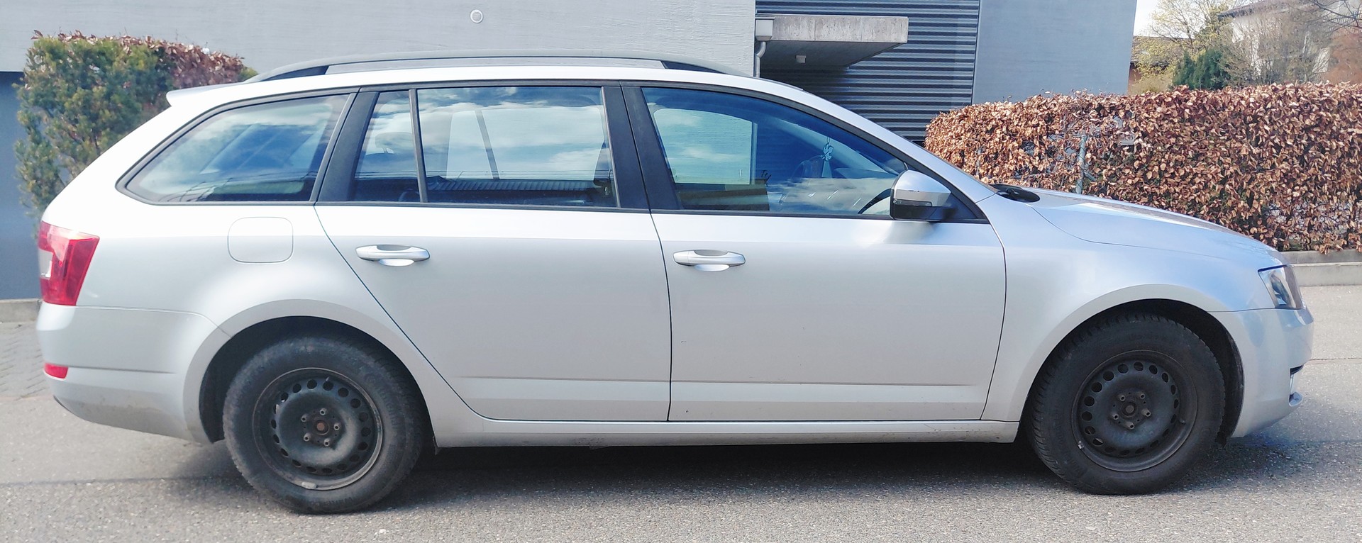 SKODA Octavia Combi 1.6 TDI Elegance 4x4-image-7