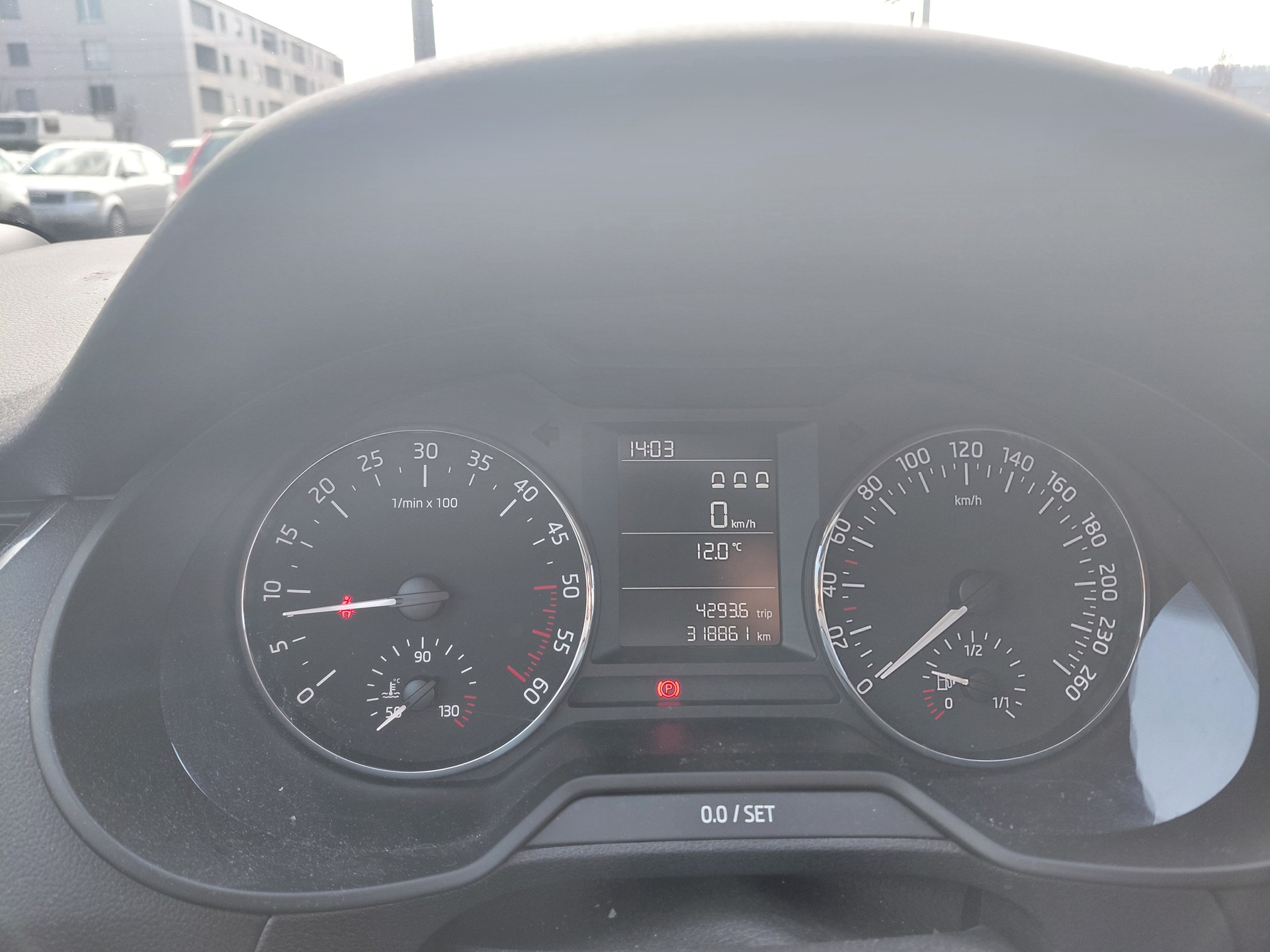 SKODA Octavia Combi 1.6 TDI Elegance 4x4-image-14