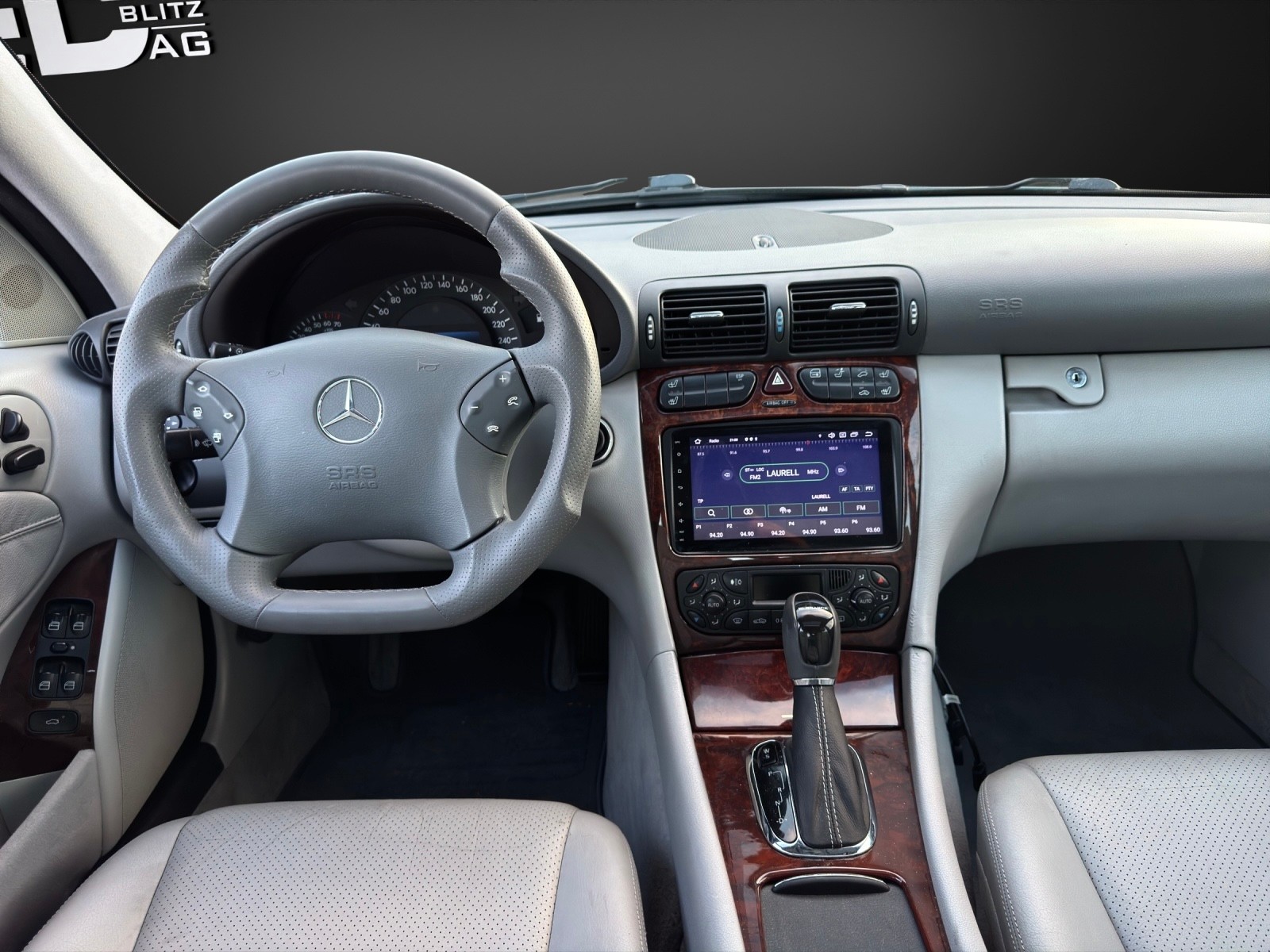 MERCEDES-BENZ C 320 Elégance Automatic-image-10
