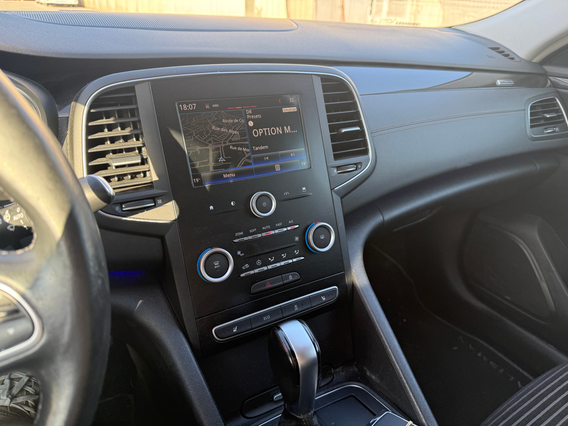 RENAULT Talisman Grandtour 1.6 TCe Intens EDC-image-12