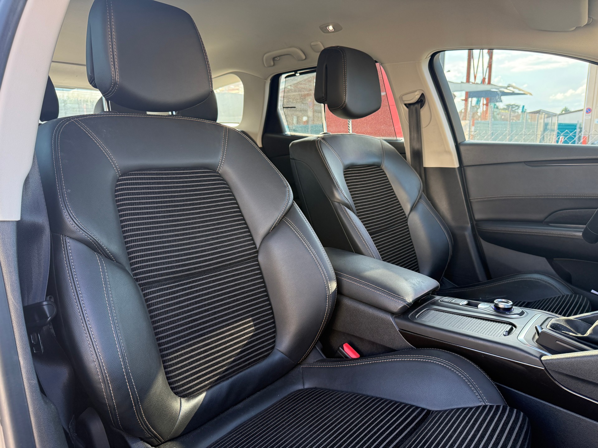 RENAULT Talisman Grandtour 1.6 TCe Intens EDC-image-13