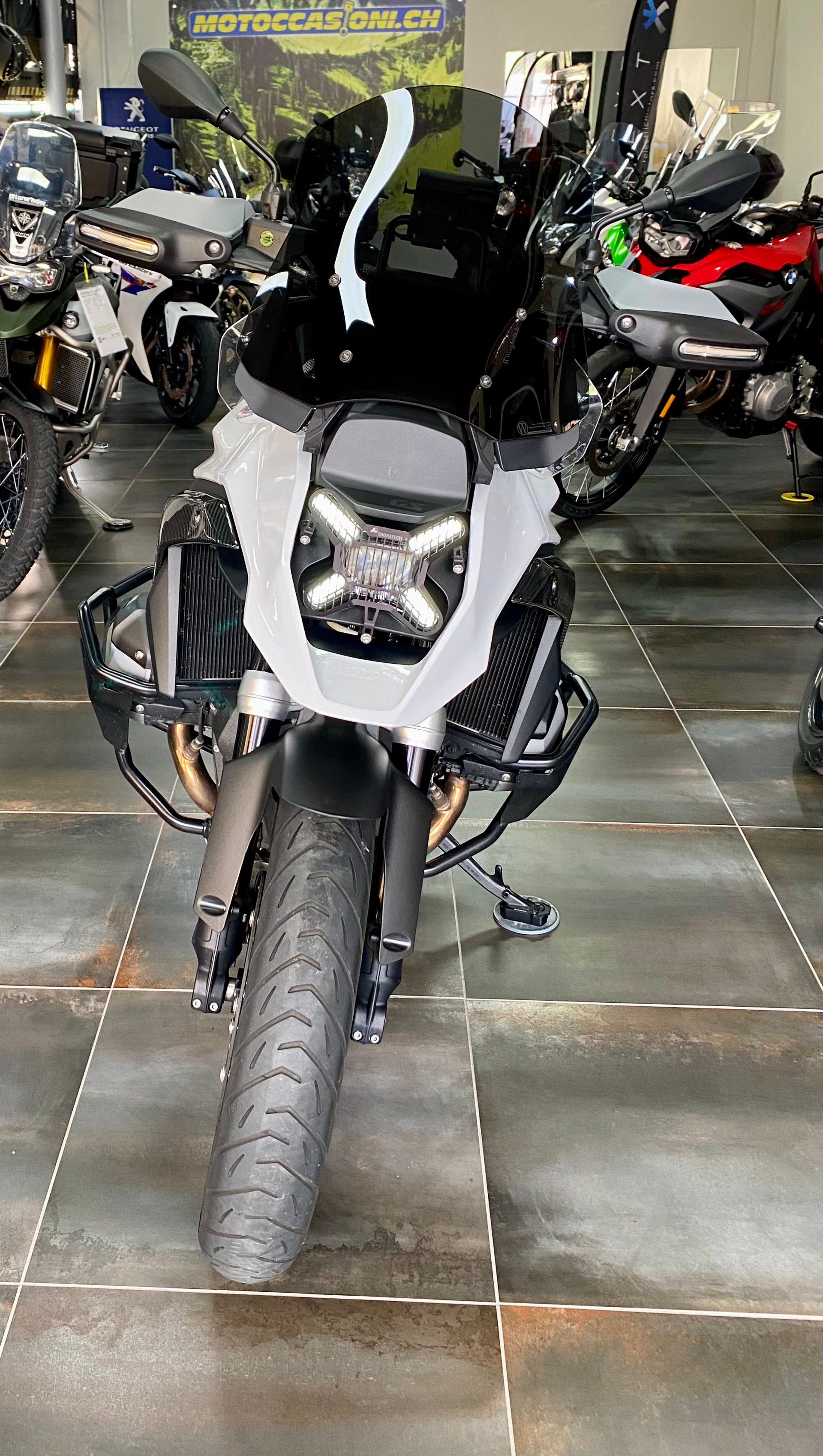 BMW R 1300 GS-image-1