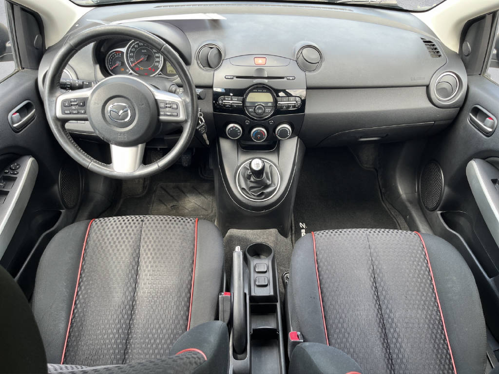 MAZDA 2 1.5 MZR Sport-image-15
