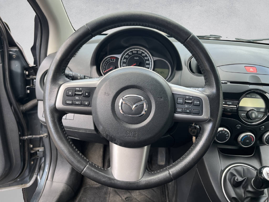 MAZDA 2 1.5 MZR Sport-image-9