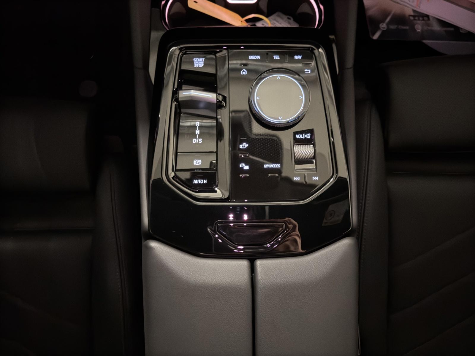 BMW 540d xDrive Touring-image-18
