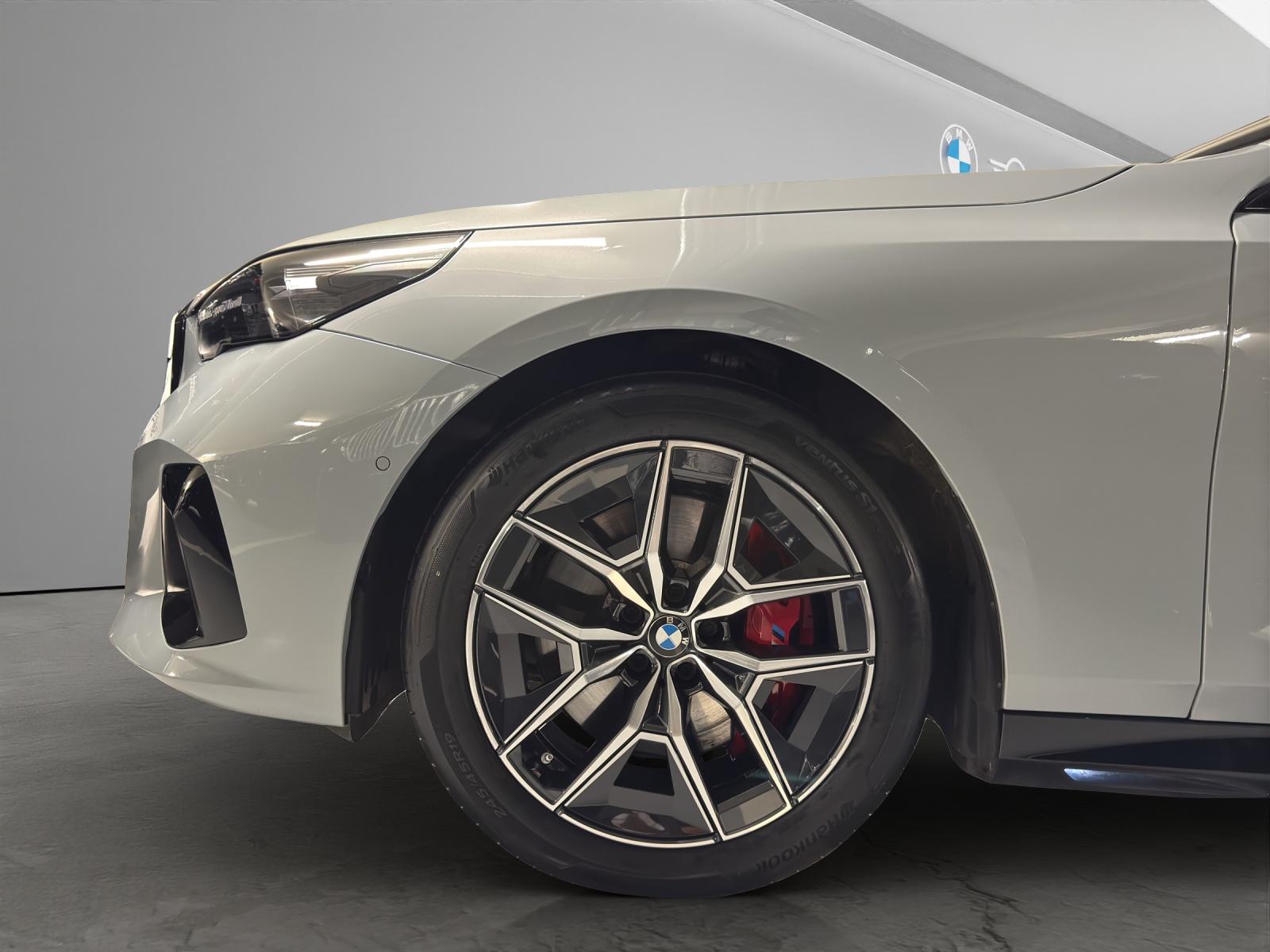 BMW 540d xDrive Touring-image-7