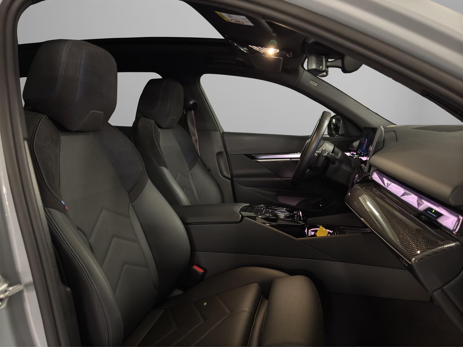 BMW 540d xDrive Touring-image-13