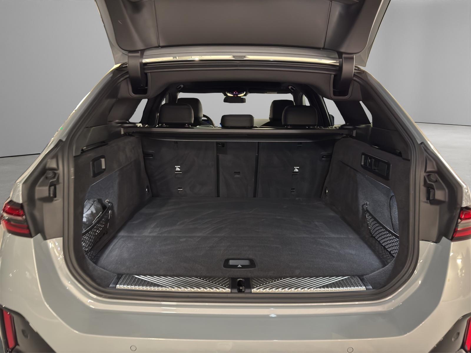 BMW 540d xDrive Touring-image-8
