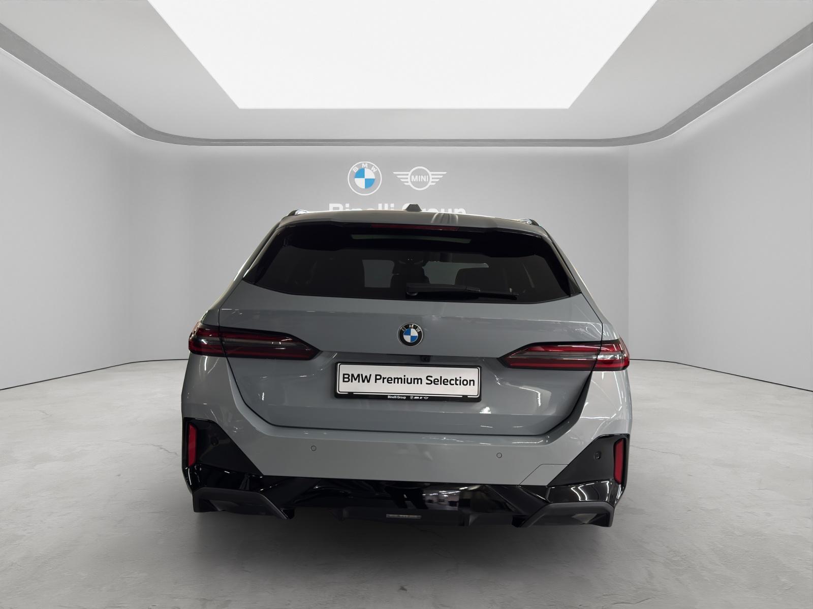 BMW 540d xDrive Touring-image-2
