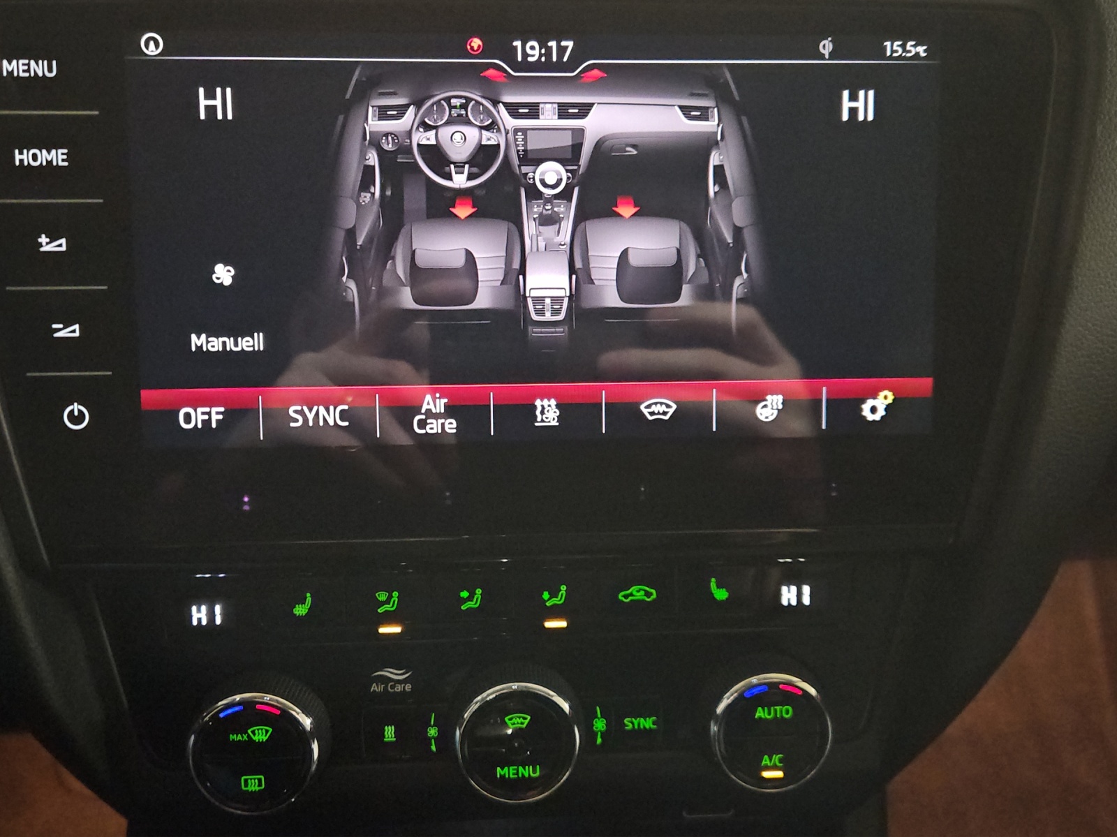 SKODA Octavia Combi 2.0 TDI Scout 4x4 DSG-image-18