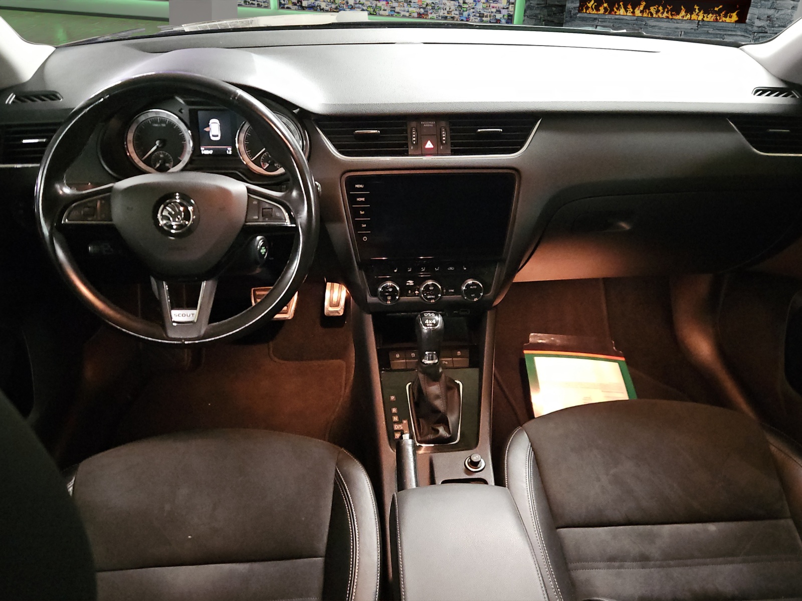 SKODA Octavia Combi 2.0 TDI Scout 4x4 DSG-image-7