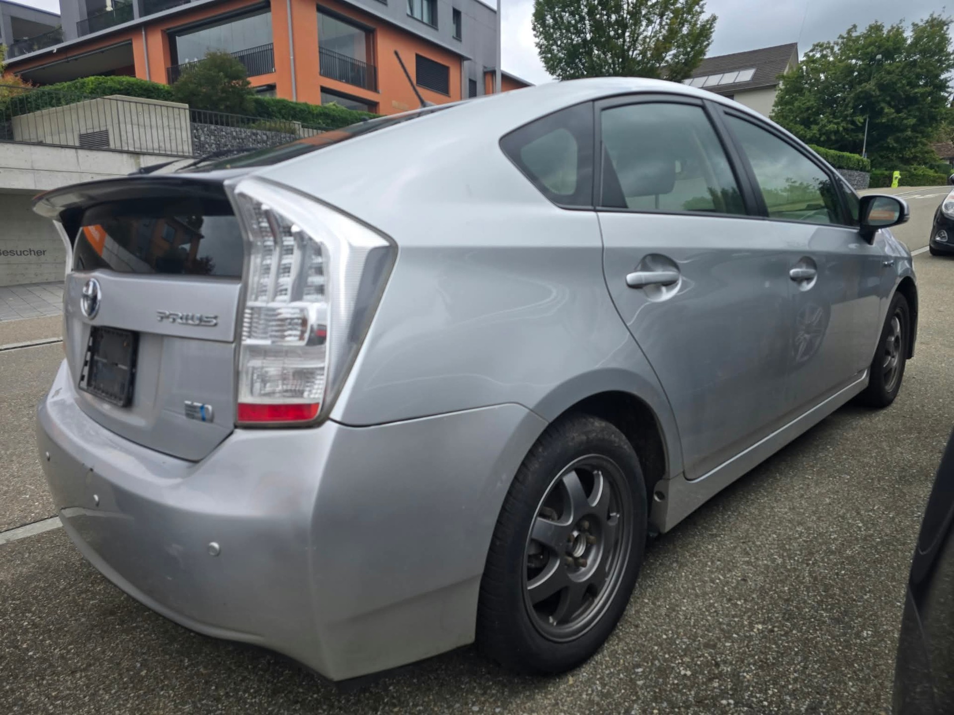 TOYOTA Prius 1.8 16V HSD Sol-image-3