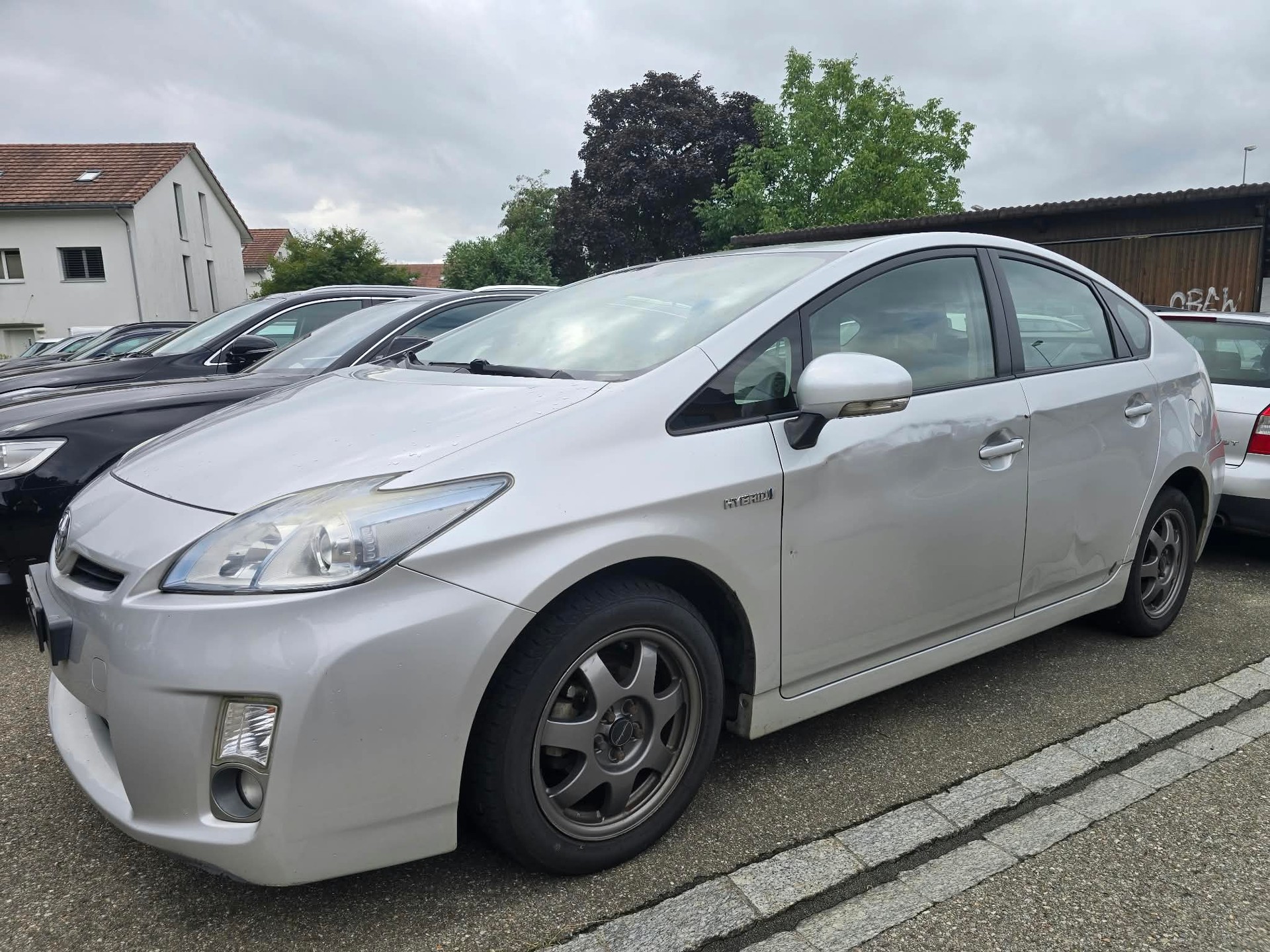TOYOTA Prius 1.8 16V HSD Sol-image-2